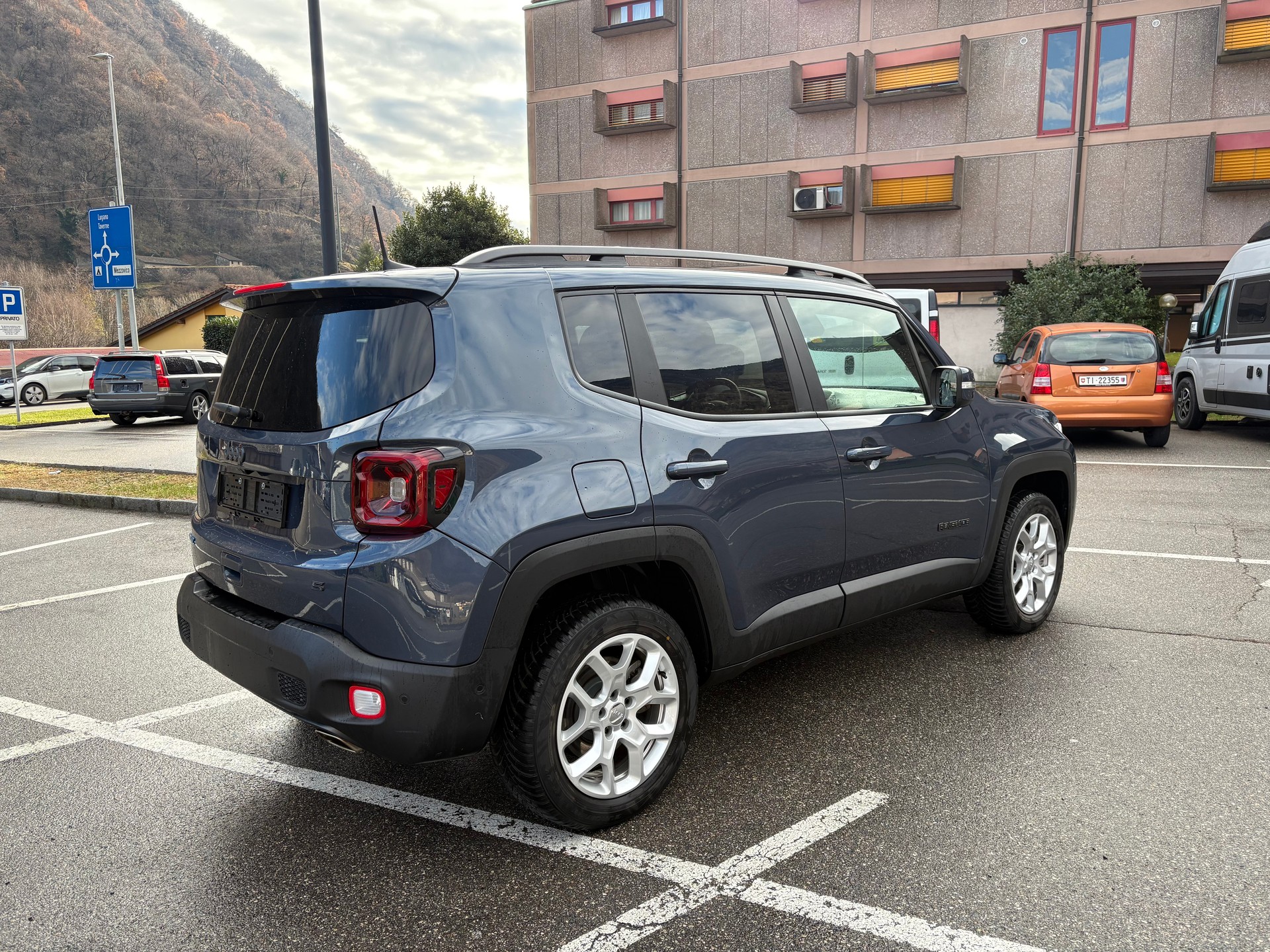 JEEP Renegade 1.3 T PHEV S AWD-image-3