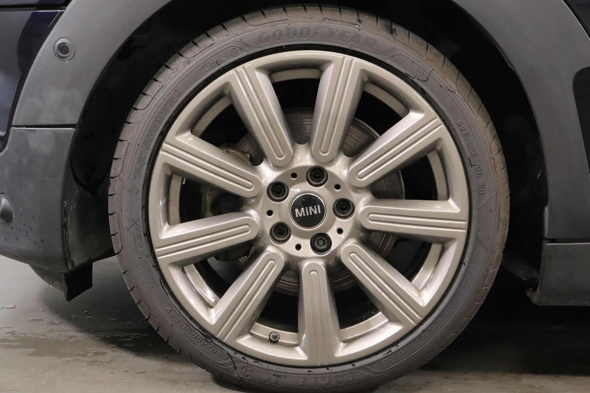 MINI Clubman F54 2.0i Cooper S ALL4-image-12