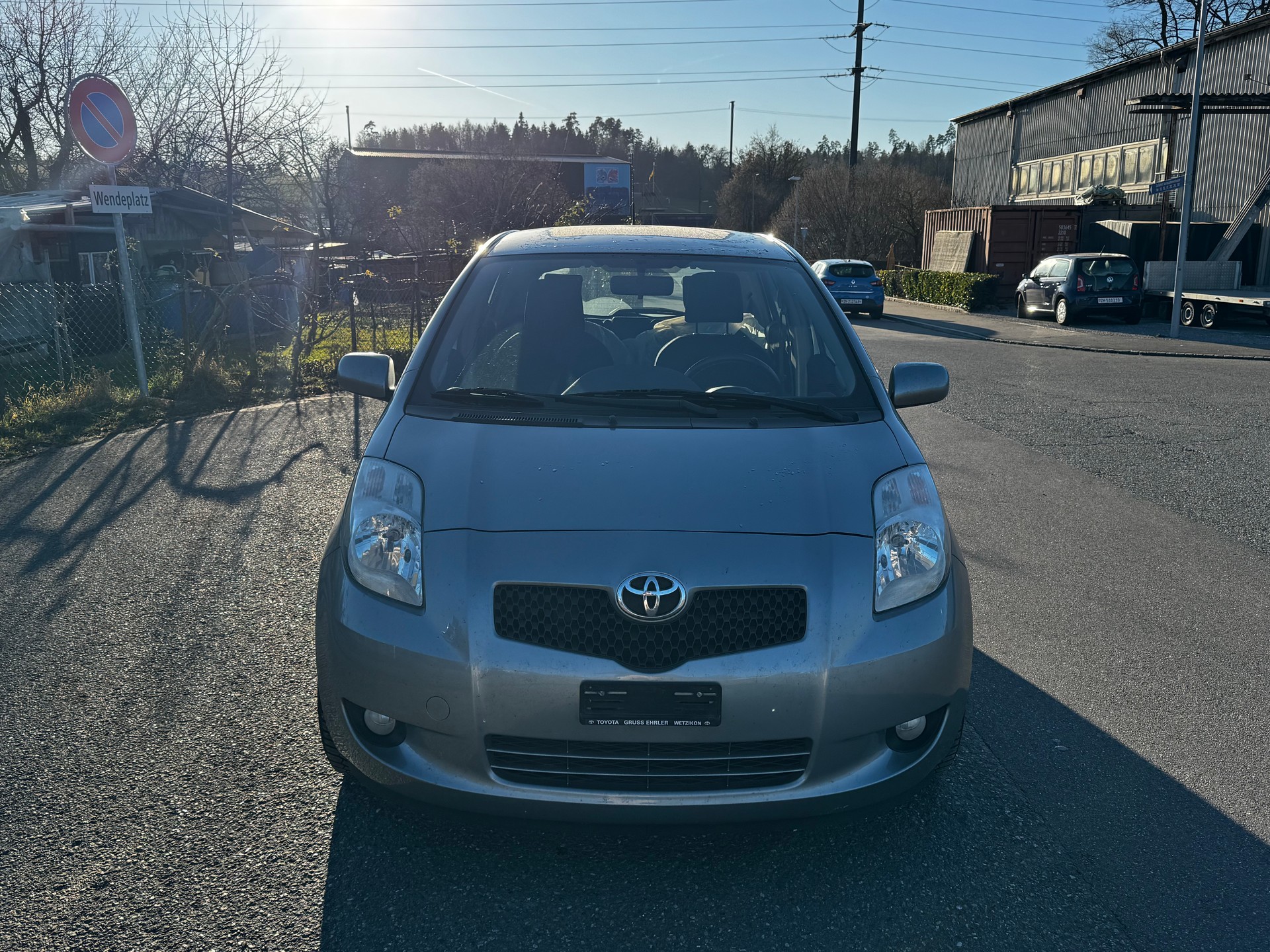 TOYOTA Yaris 1.0 Style-image-1