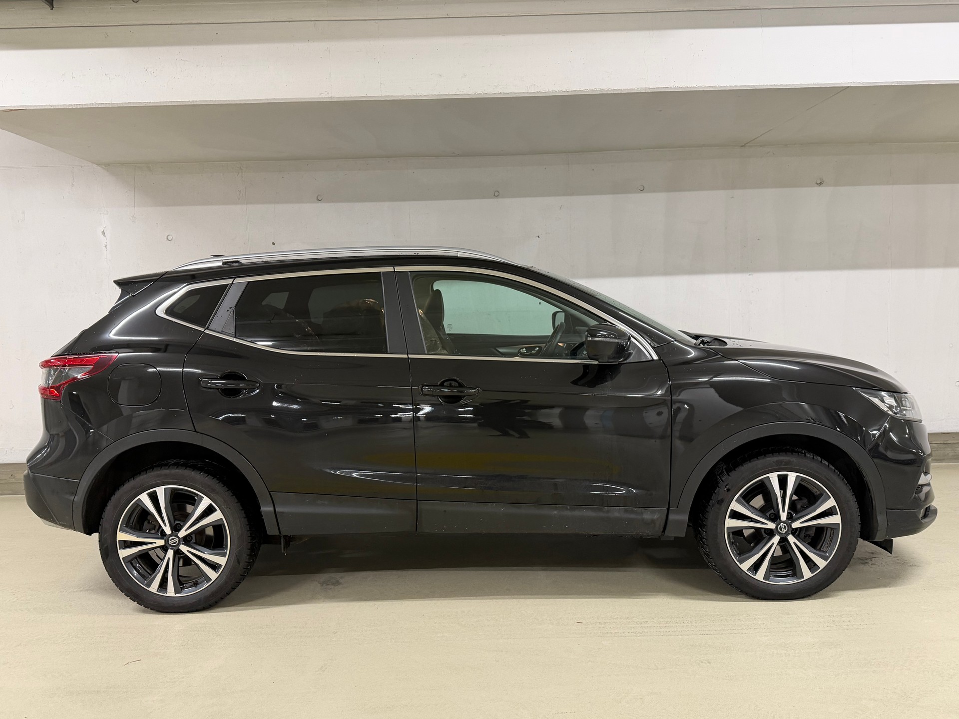 NISSAN Qashqai 1.7 dCi tekna ALL-MODE 4x4-image-2