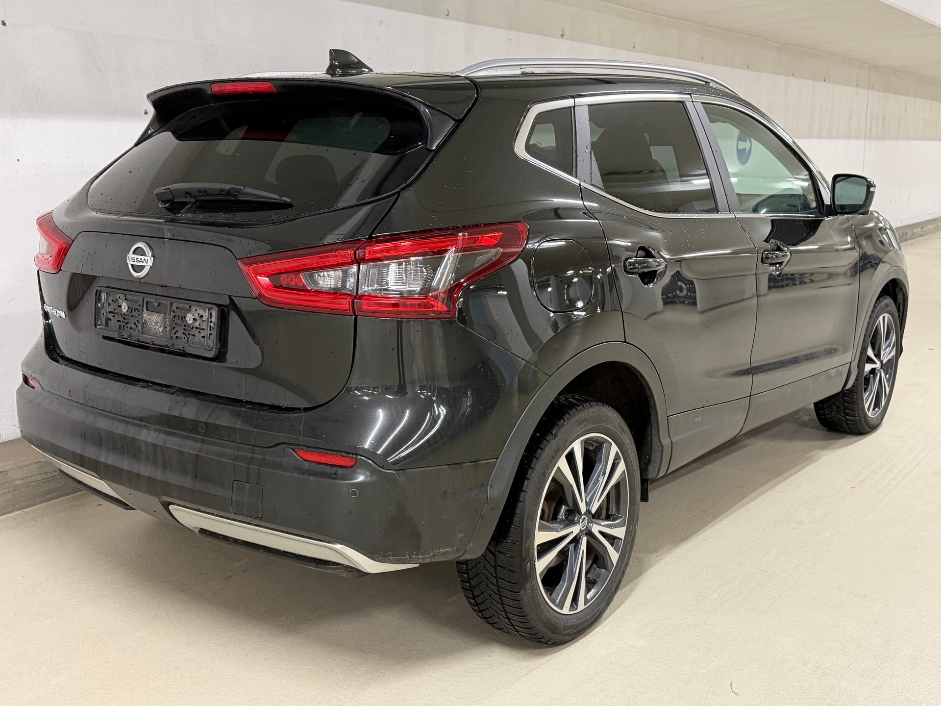 NISSAN Qashqai 1.7 dCi tekna ALL-MODE 4x4-image-3