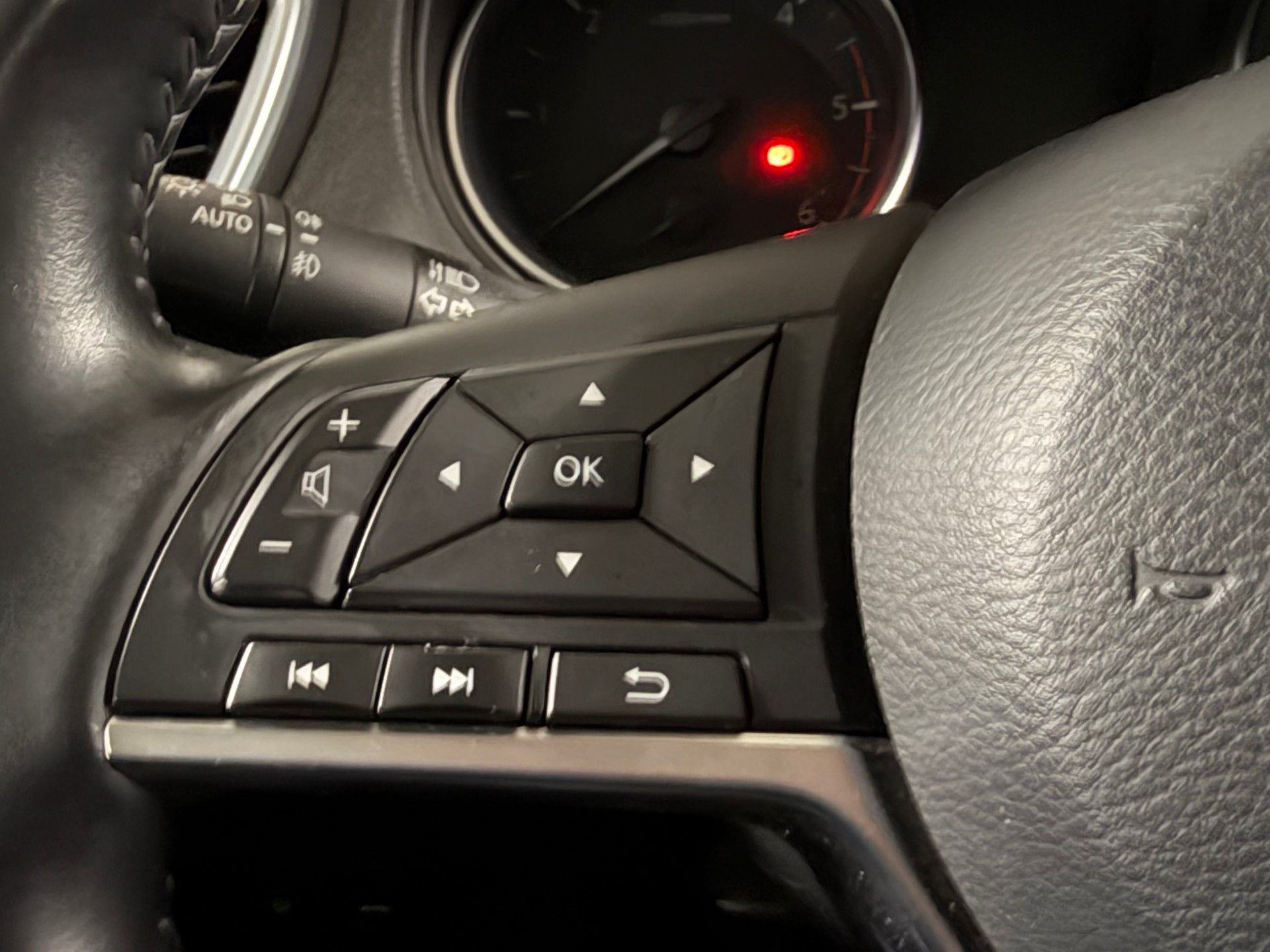 NISSAN Qashqai 1.7 dCi tekna ALL-MODE 4x4-image-14