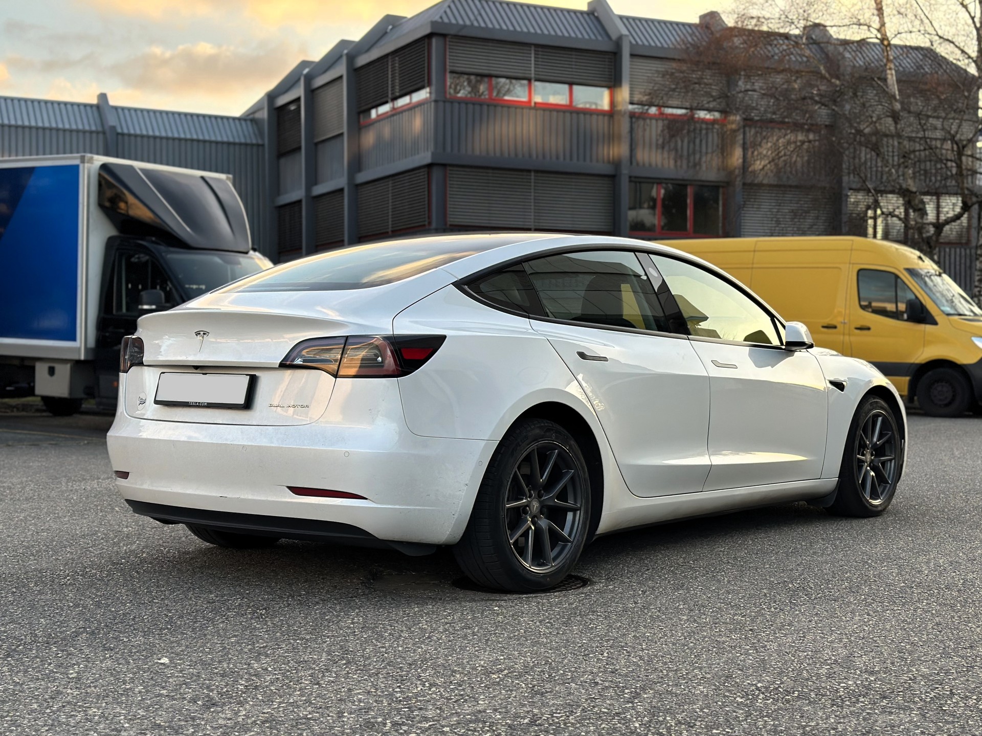 TESLA Model 3 Long Range Dual Motor AWD-image-0