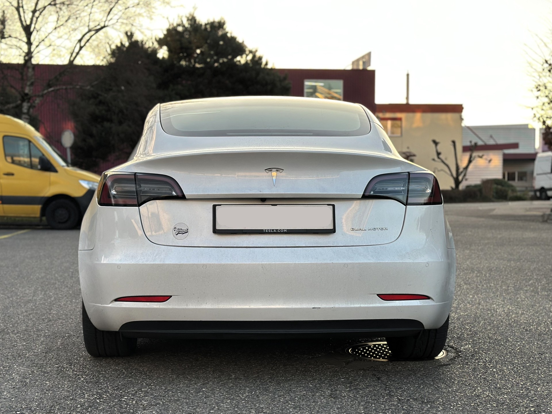 TESLA Model 3 Long Range Dual Motor AWD-image-4