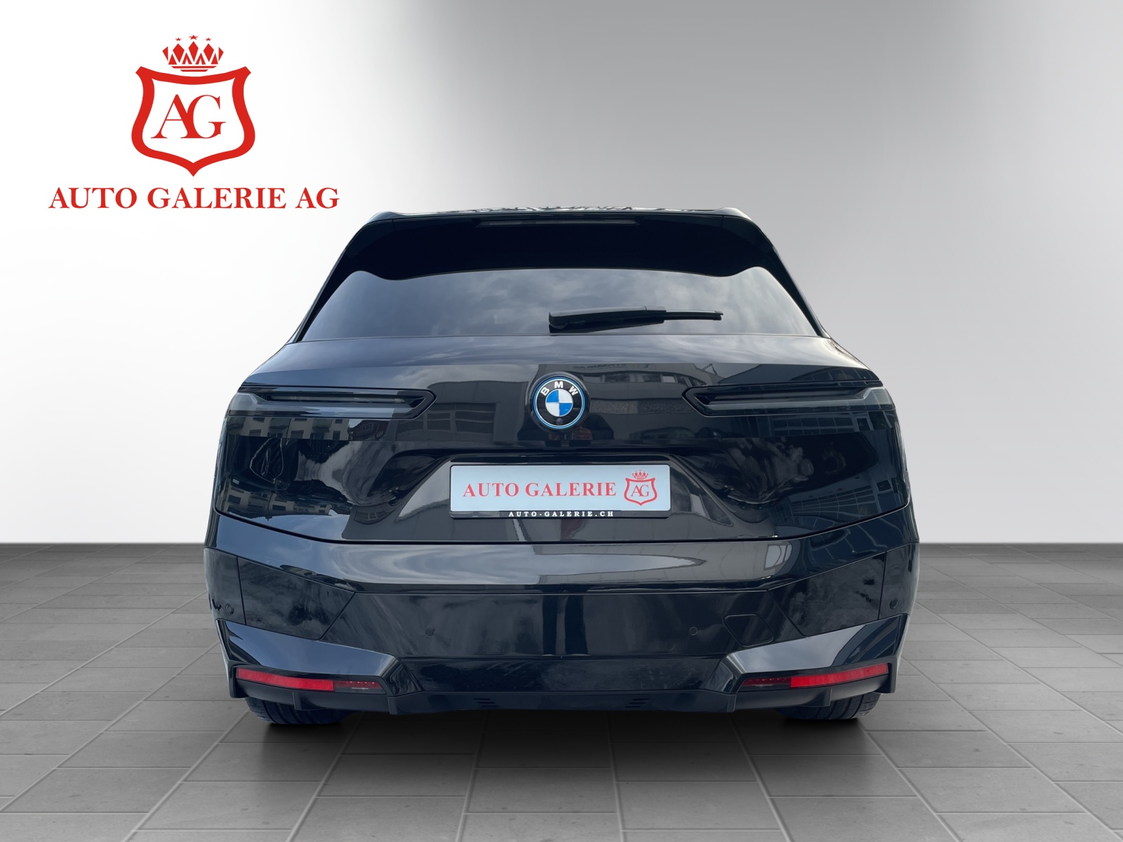 BMW iX xDrive50-image-3