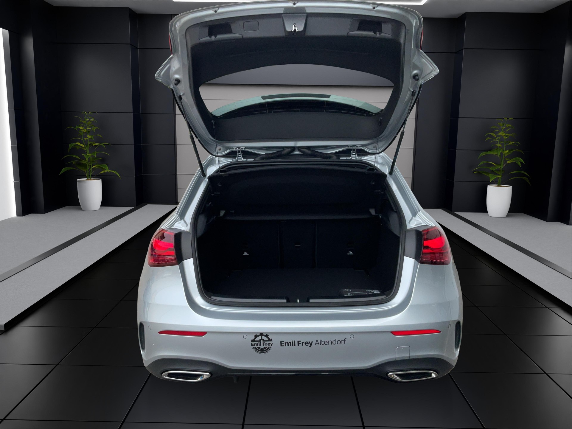 MERCEDES-BENZ A 200 Night Star AMG Line-image-8
