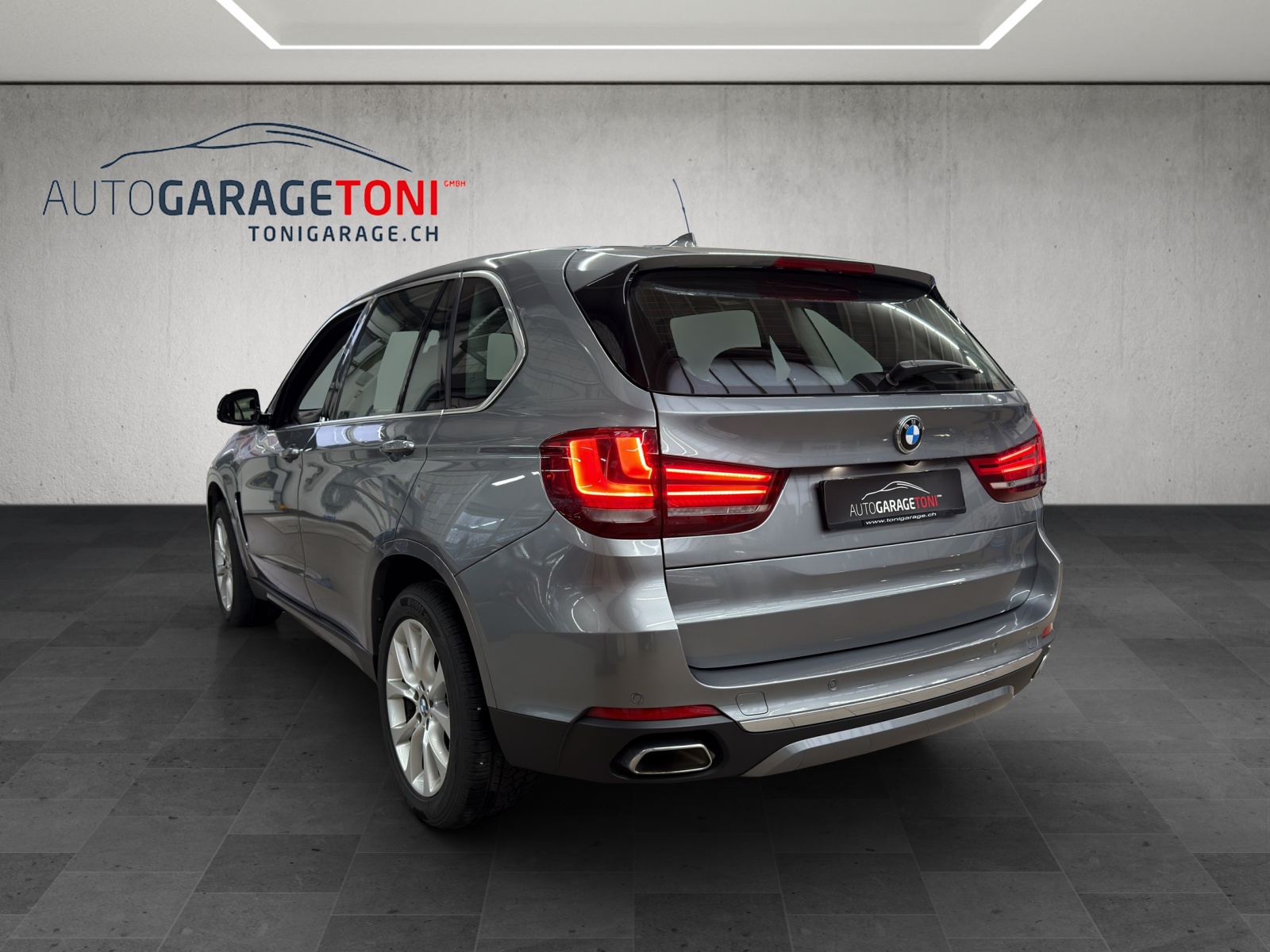 BMW X5 xDrive 40d Steptronic *AHK 3500kg*-image-6