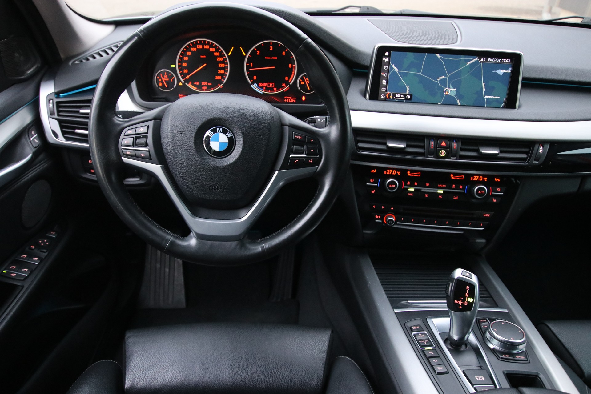BMW X5 xDrive 40d Steptronic *AHK 3500kg*-image-10