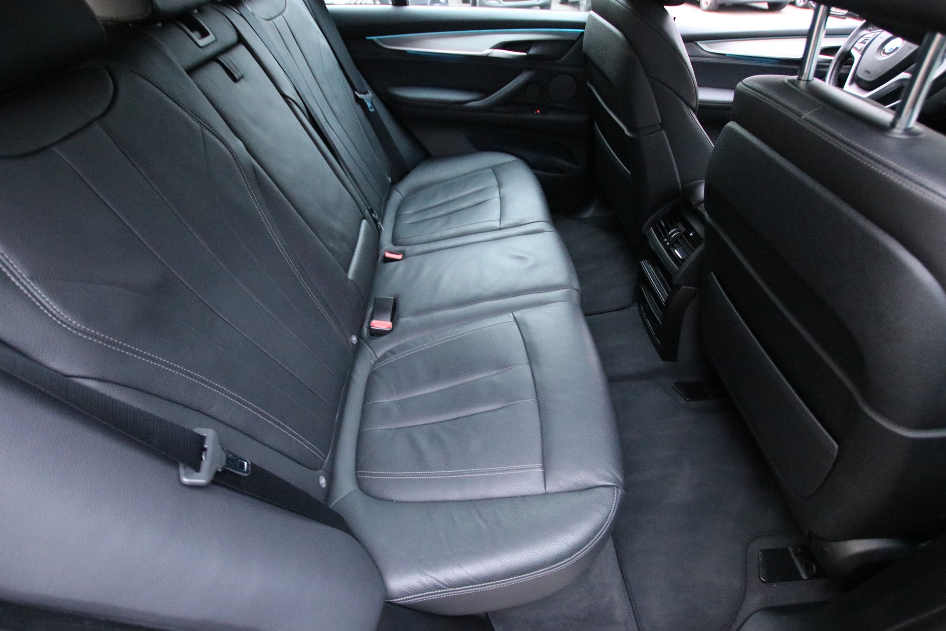 BMW X5 xDrive 40d Steptronic *AHK 3500kg*-image-14