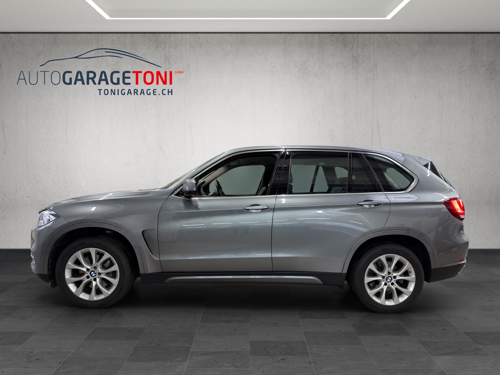 BMW X5 xDrive 40d Steptronic *AHK 3500kg*-image-3