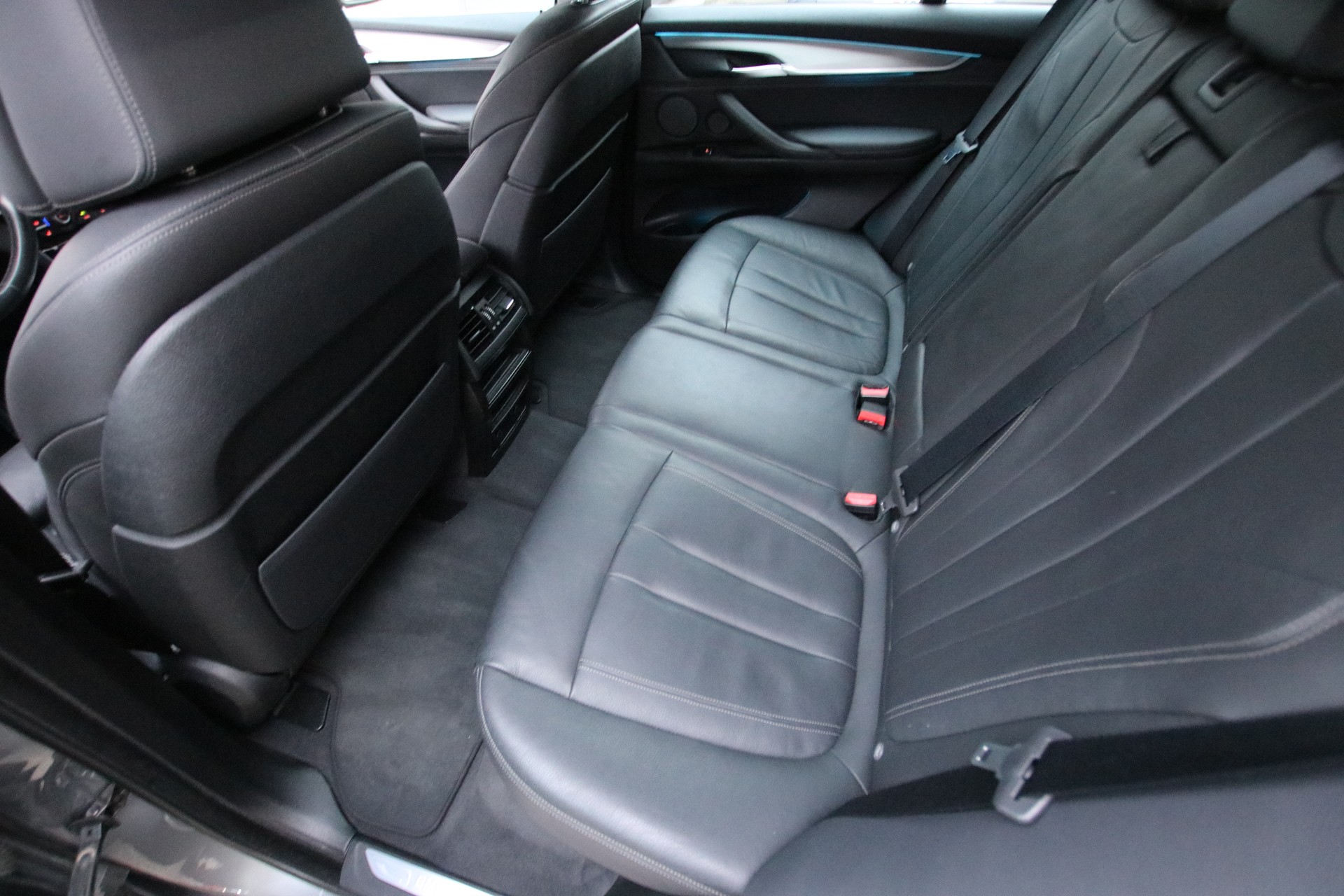 BMW X5 xDrive 40d Steptronic *AHK 3500kg*-image-13