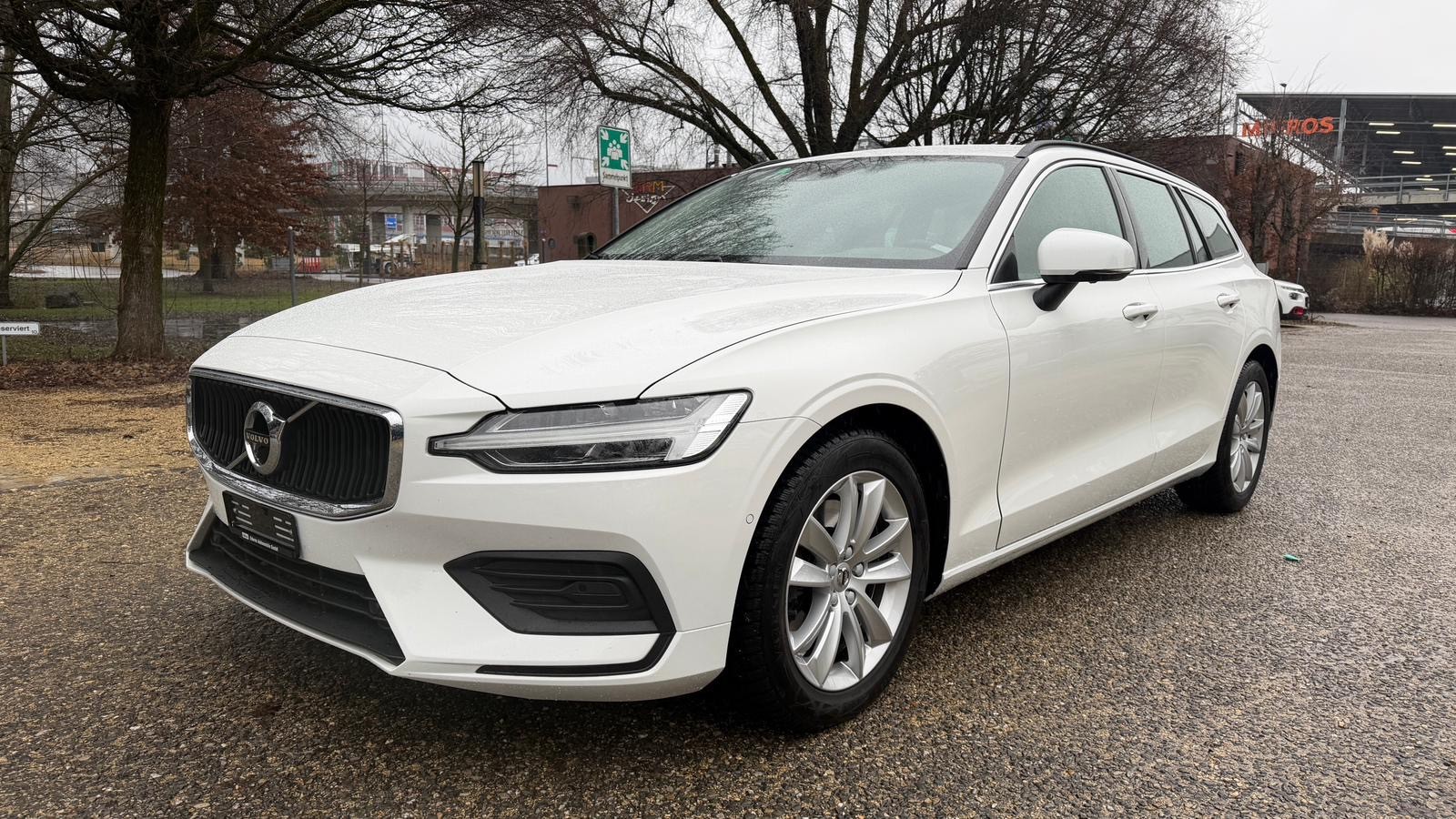 VOLVO V60 B4 Diesel Mild Hybrid Core Geartronic-image-0