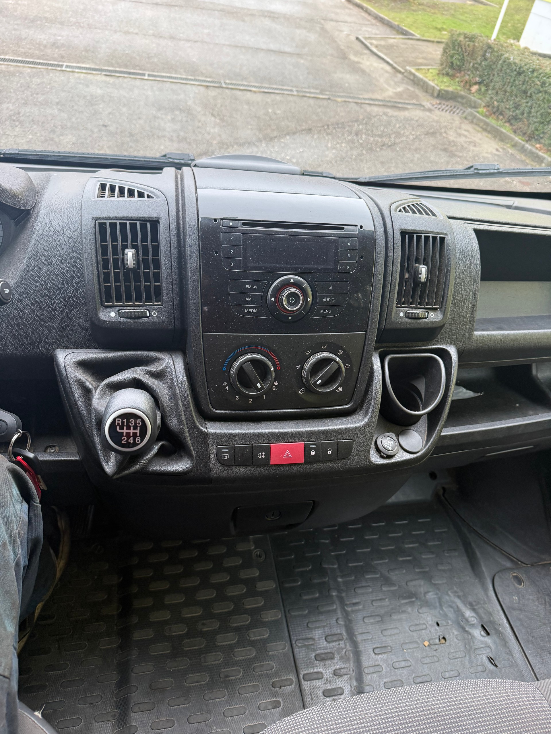 PEUGEOT Boxer 3.0 HDI 435 L4-image-12