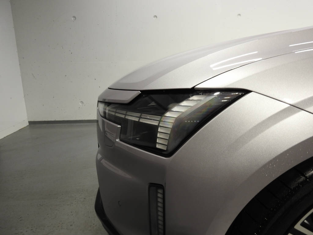 VOLVO ES90 Ultra-image-14
