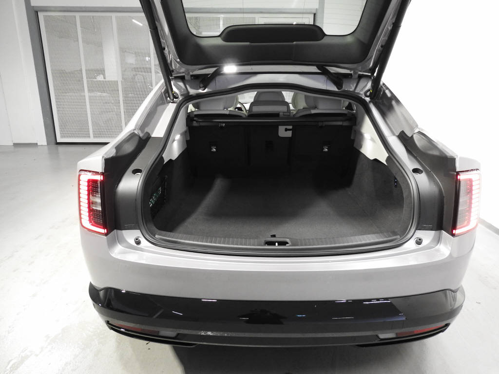 VOLVO ES90 Ultra-image-5