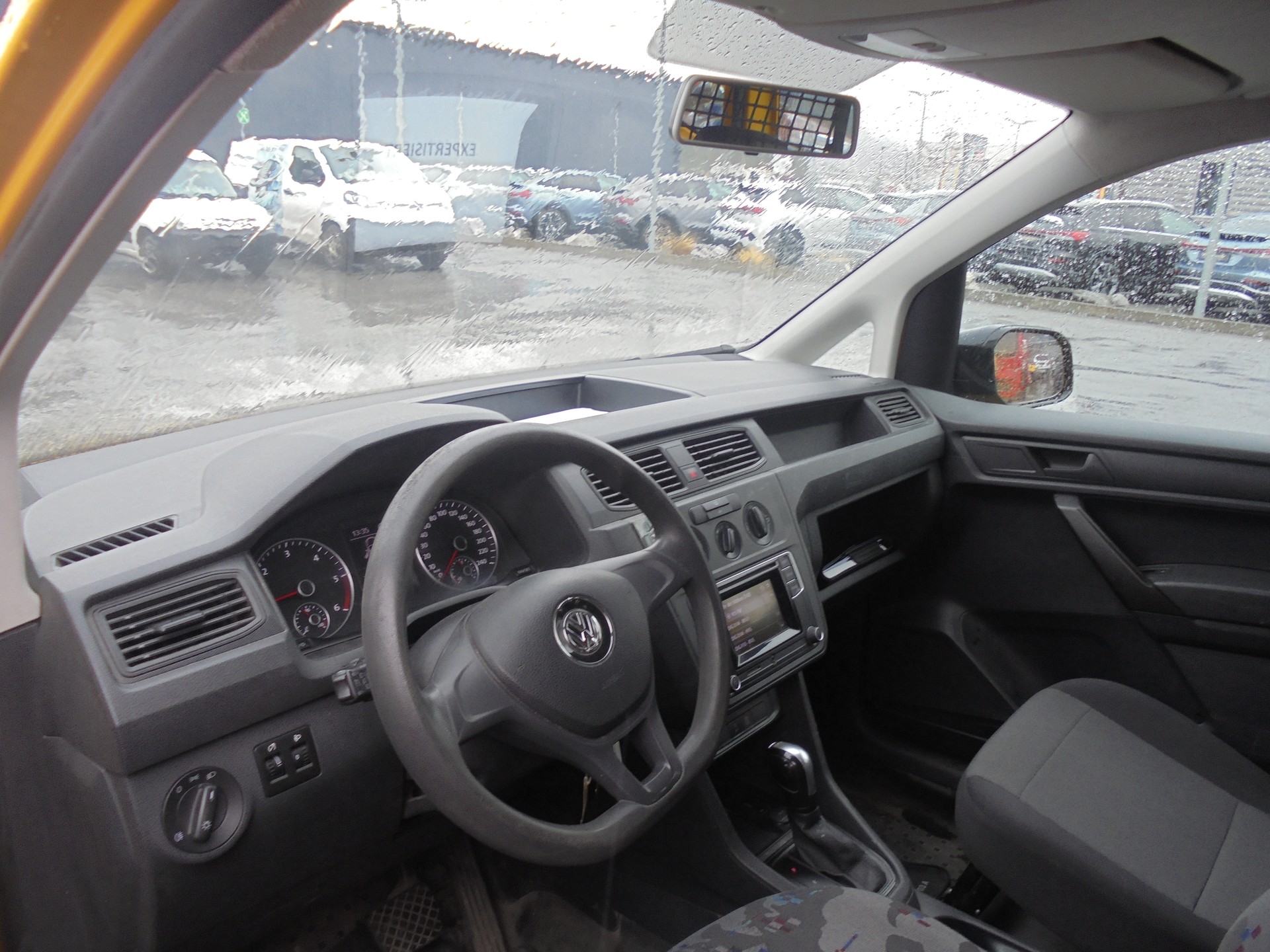 VW Caddy 2.0TDI 4Motion BlueMotion Technology DSG-image-7