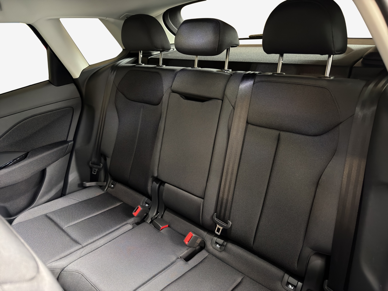 AUDI Q3 SUV 110 kW TFSI S tronic-image-11