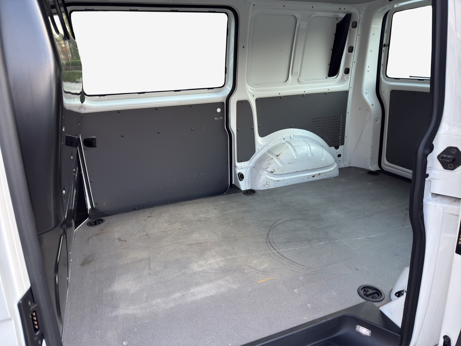 VW T6.1 2.0 TDI-image-11