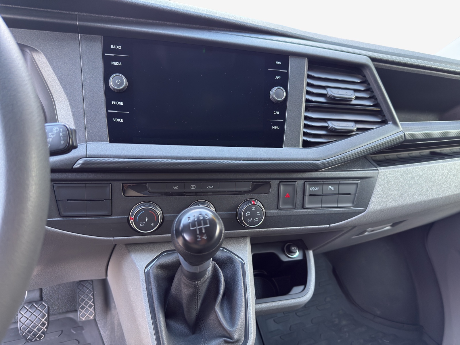 VW T6.1 2.0 TDI-image-10