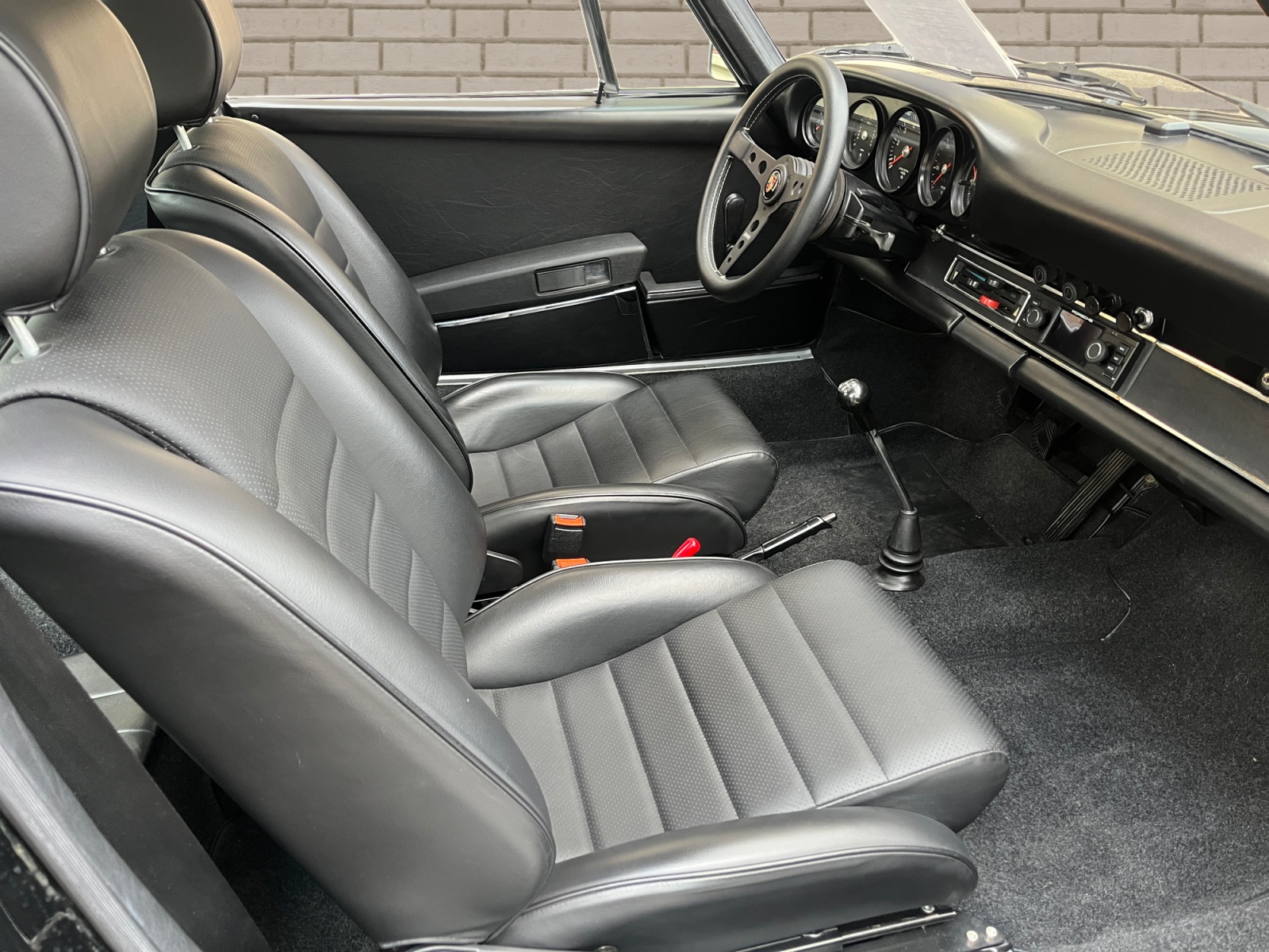 PORSCHE 911 S 2.7-image-10