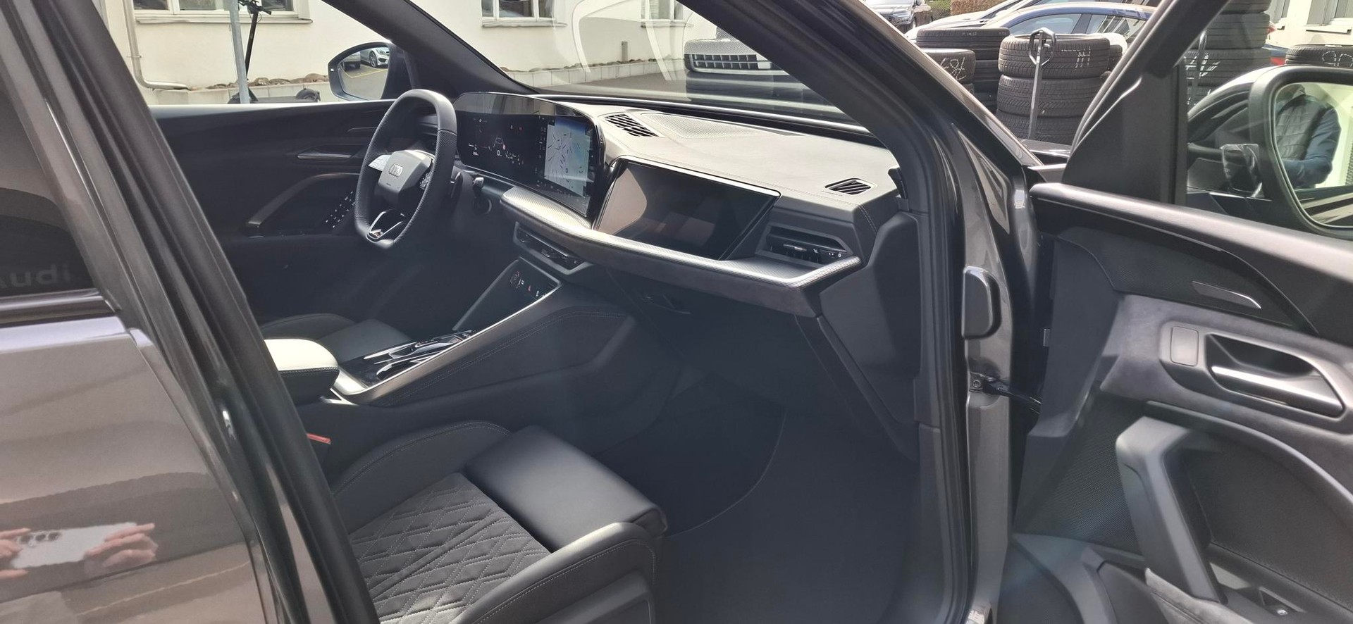 AUDI SQ5 TFSI quattro S-tronic-image-8