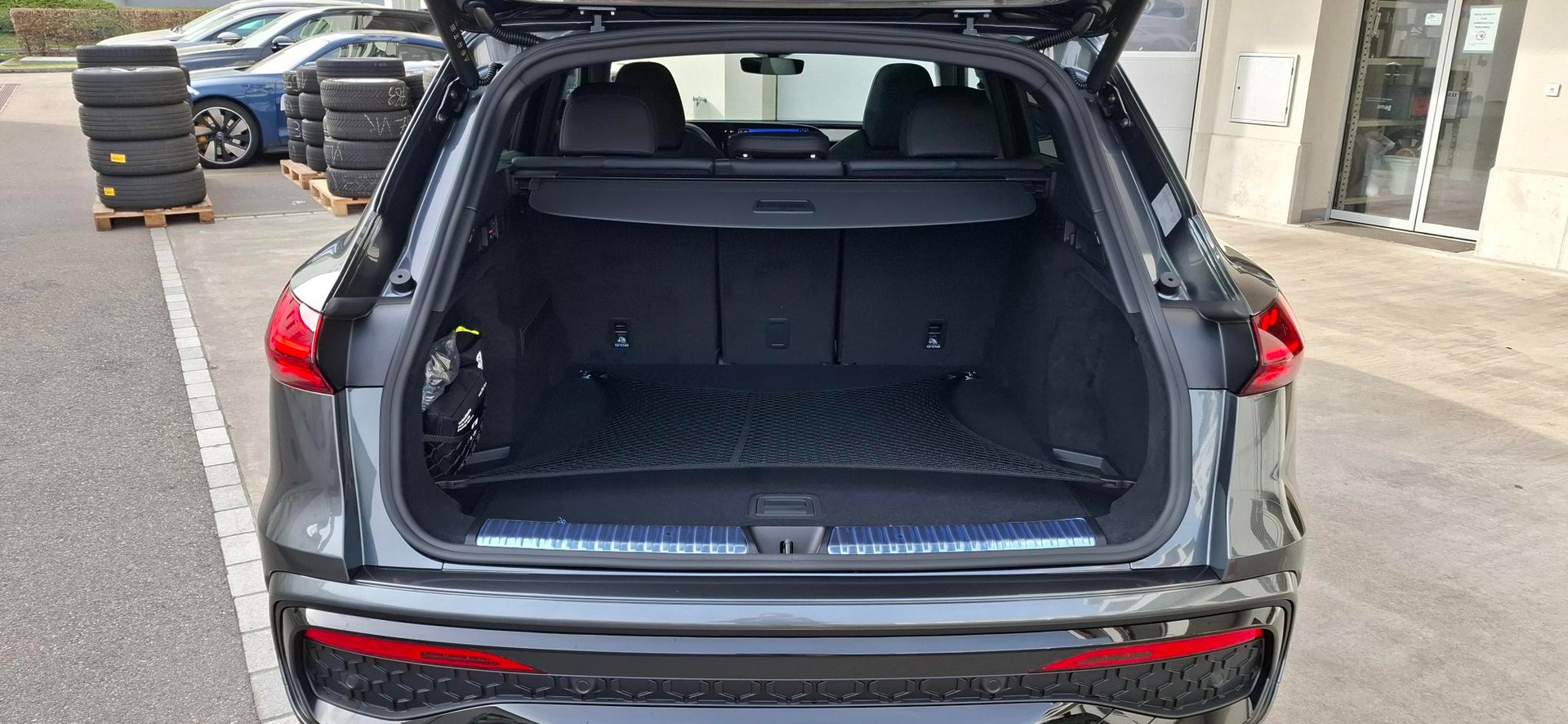 AUDI SQ5 TFSI quattro S-tronic-image-11