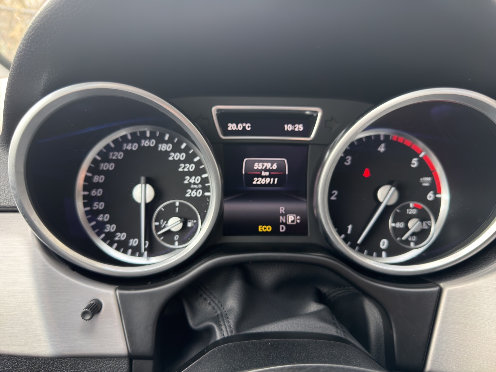 MERCEDES-BENZ ML 350 BlueTEC Executive 4Matic 7G-Tronic-image-21