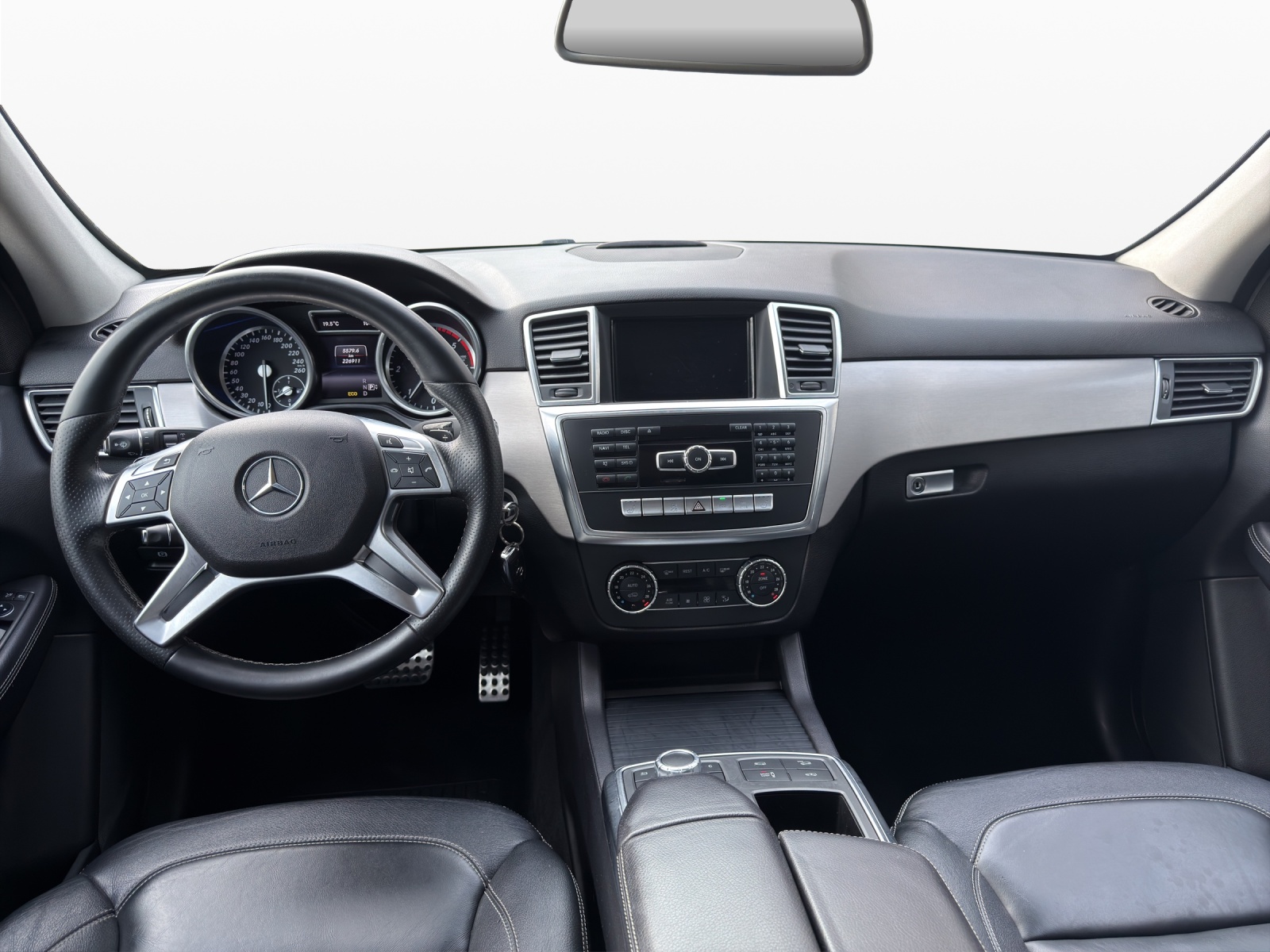 MERCEDES-BENZ ML 350 BlueTEC Executive 4Matic 7G-Tronic-image-11