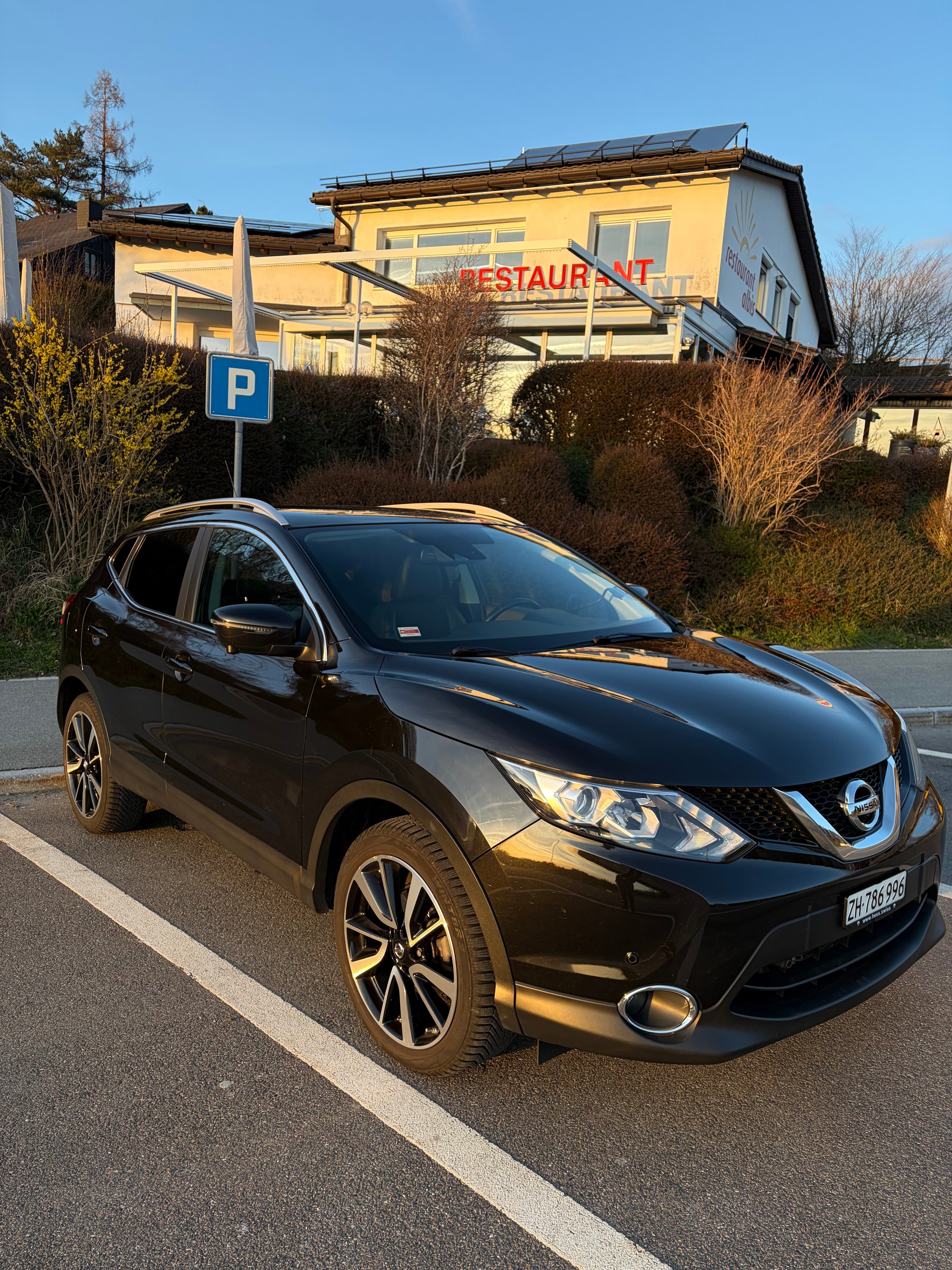 NISSAN Qashqai 1.6 dCi 360° Xtronic CVT-image-1