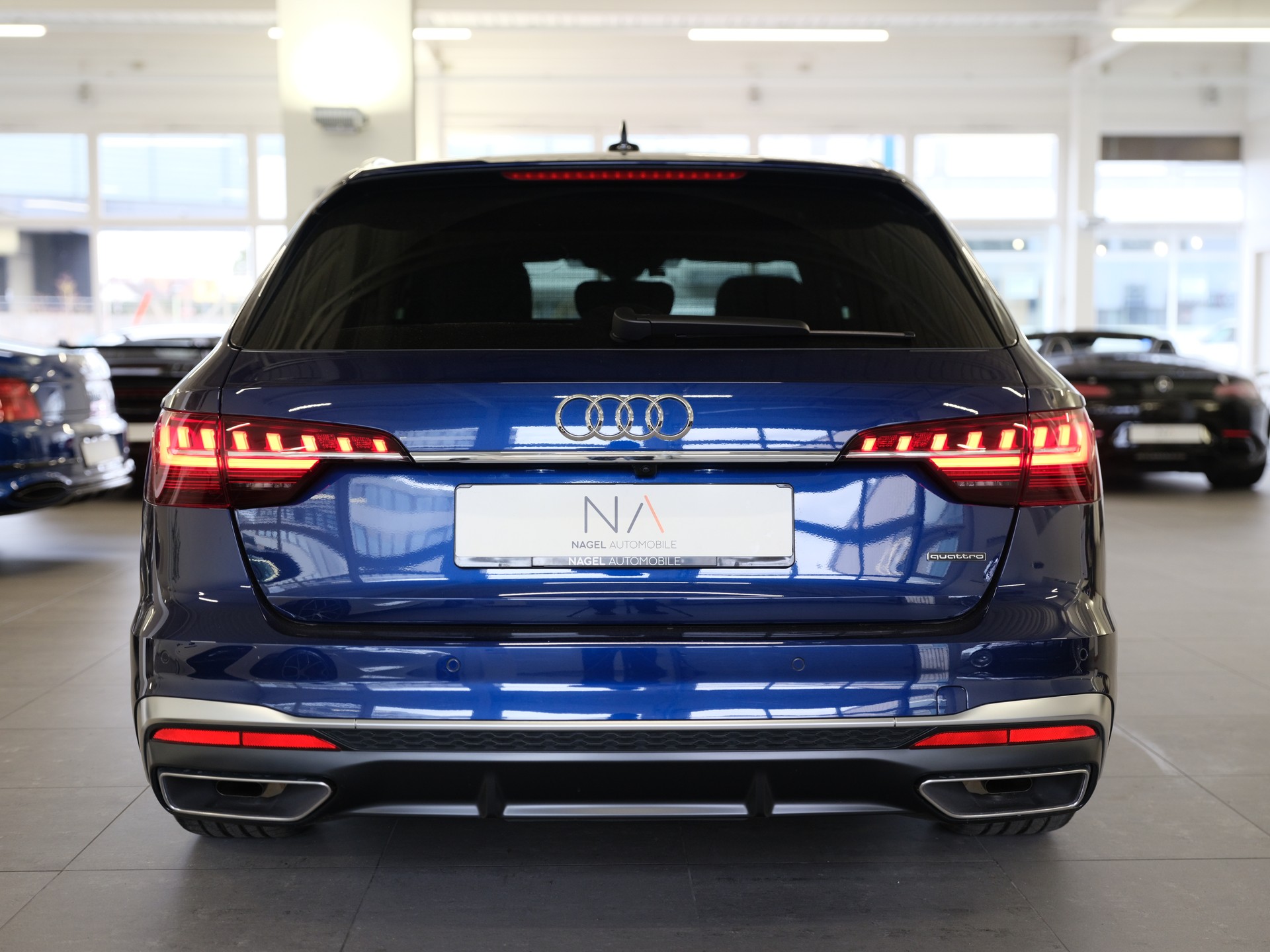 AUDI A4 Avant 40 TFSI S-tronic quattro *S Line Interieur* *Ambientebeleuchtung* *Glanzpaket*-image-4
