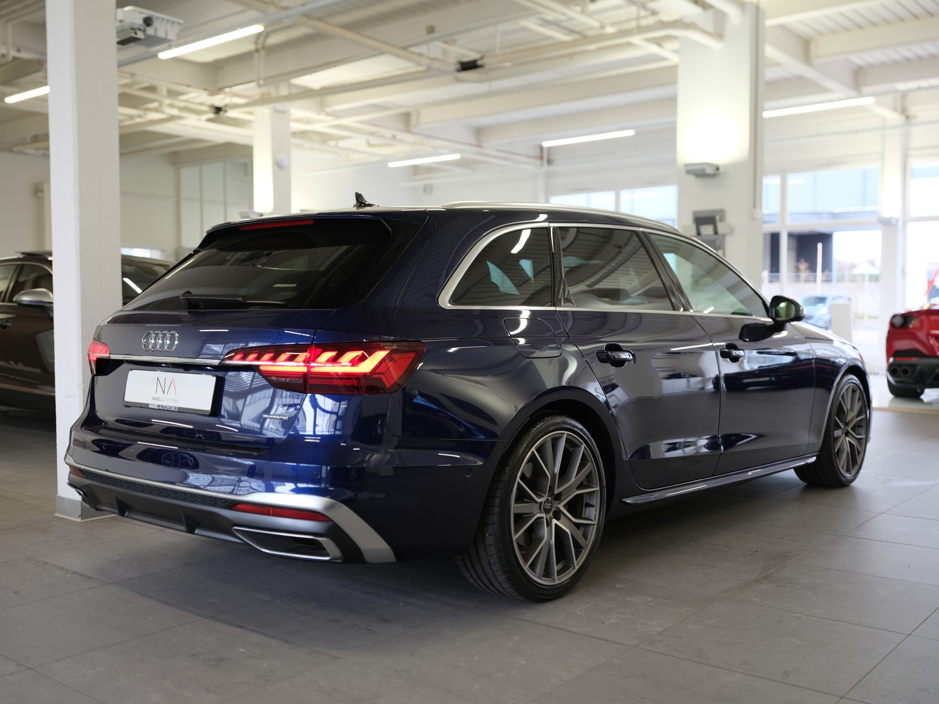 AUDI A4 Avant 40 TFSI S-tronic quattro *S Line Interieur* *Ambientebeleuchtung* *Glanzpaket*-image-5