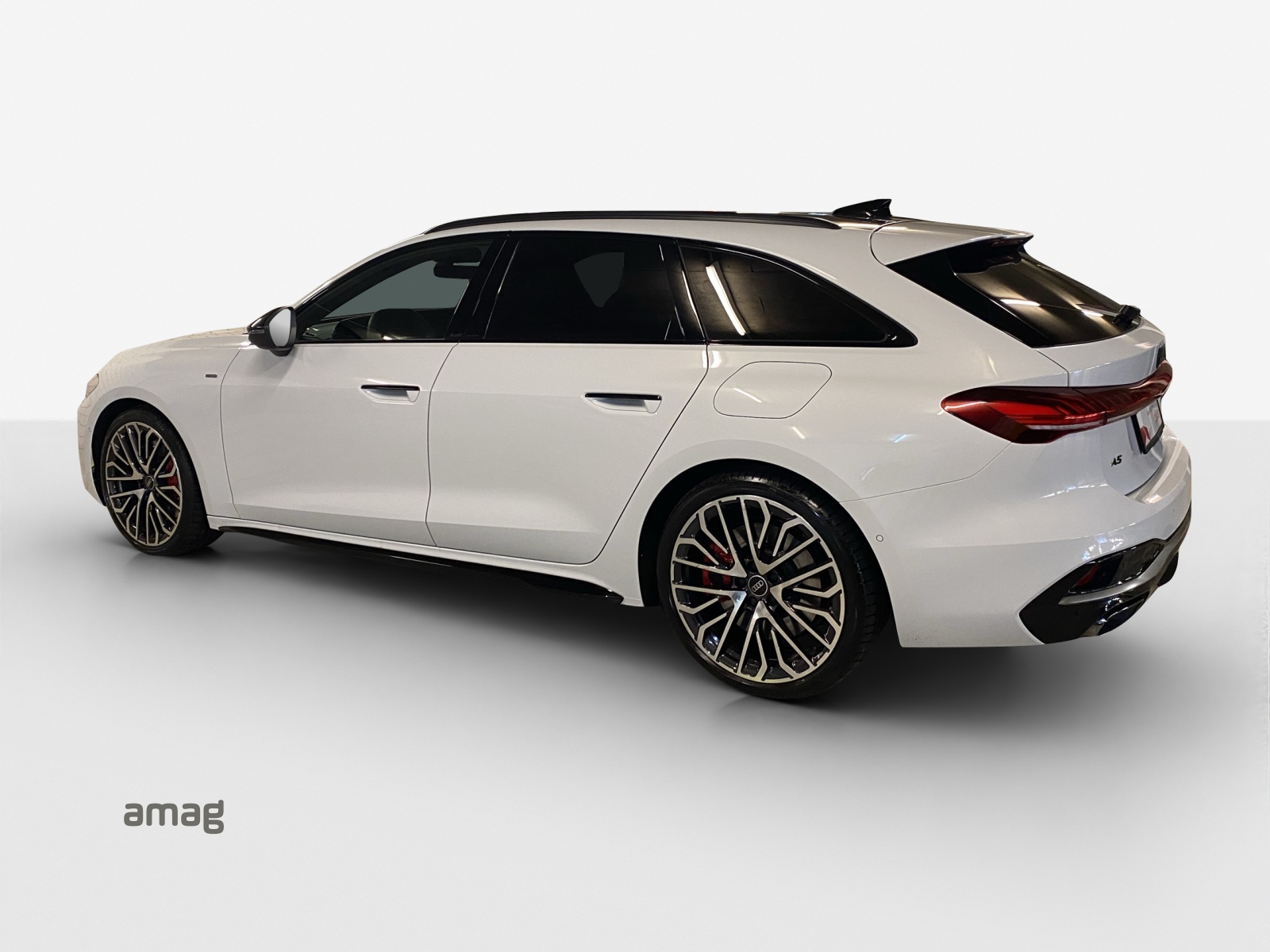 AUDI 367 PS Hybrid 4x4-image-2