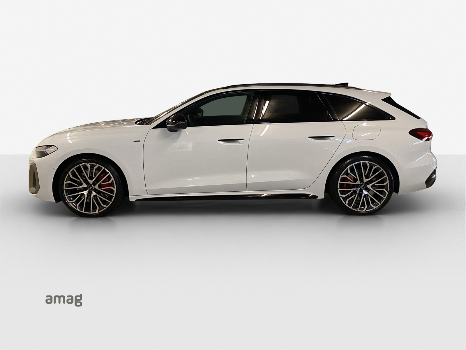 AUDI 367 PS Hybrid 4x4-image-1