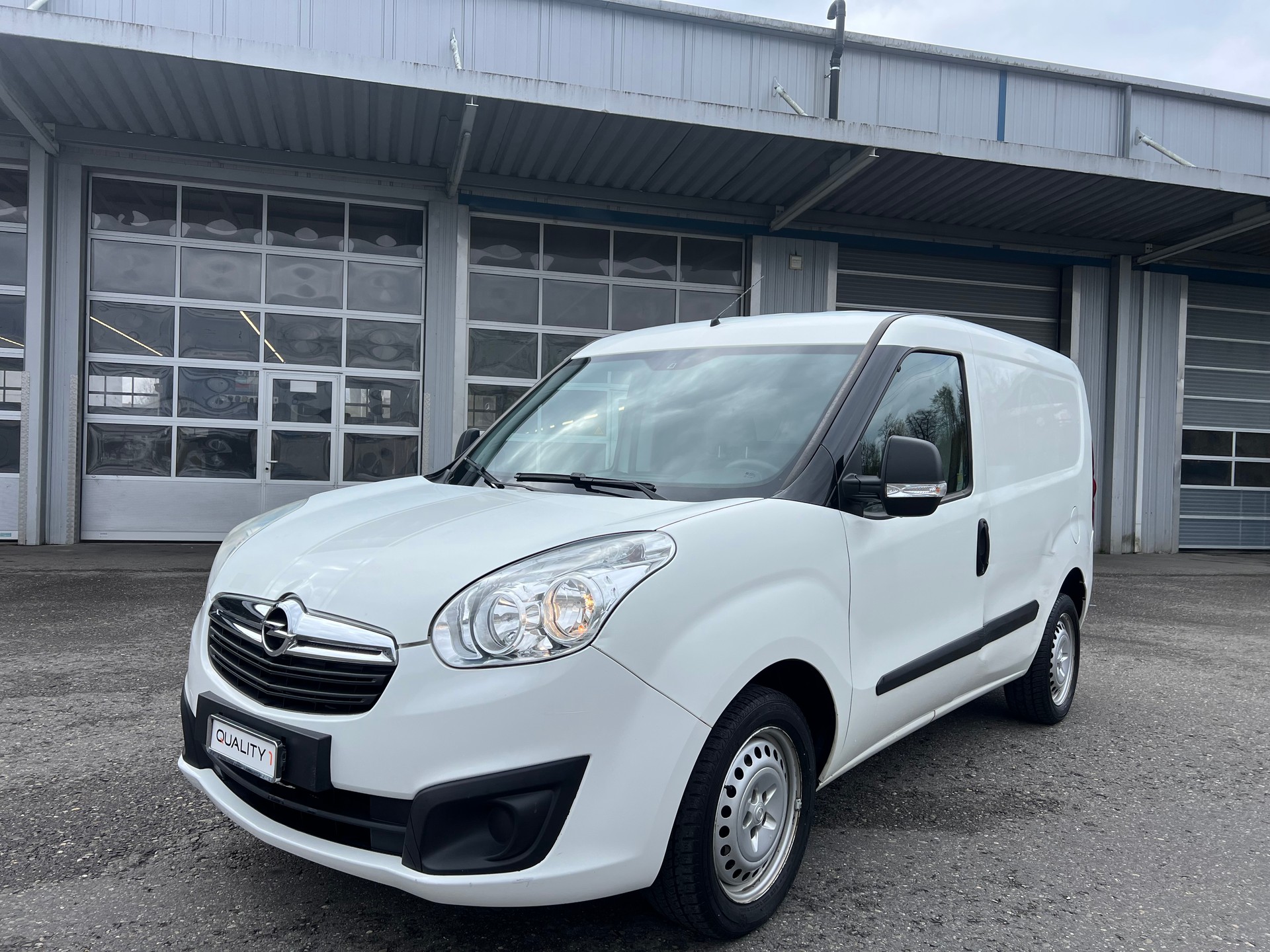 OPEL Combo 1.4i 2.4 L2H1-image-1