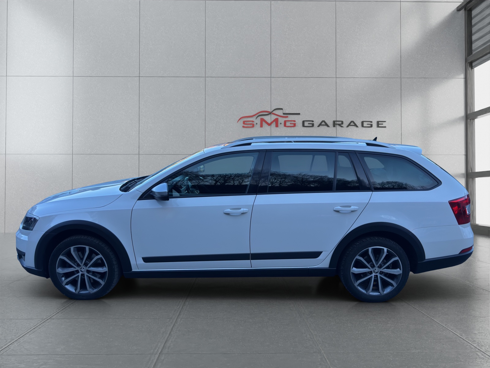 SKODA Octavia Combi 2.0 TDI Scout 4x4 DSG-image-1
