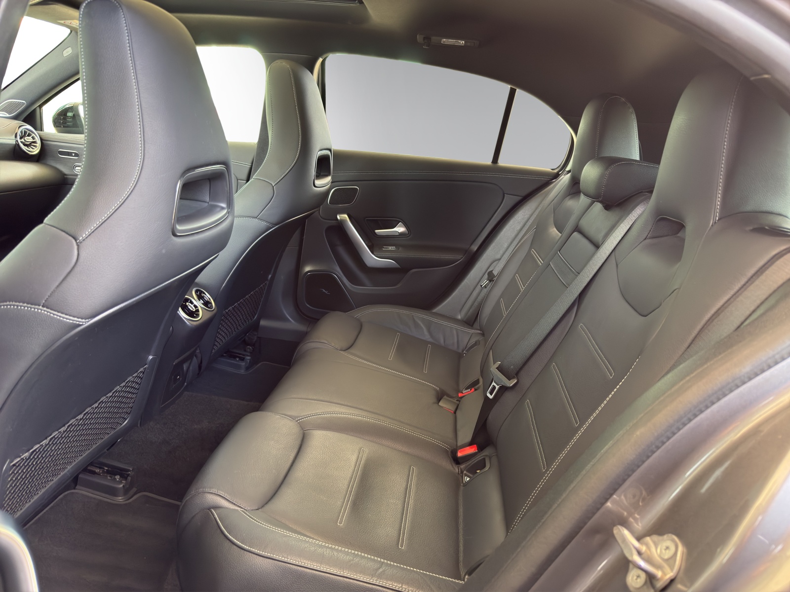 Image MERCEDES-BENZ A-250 A 250 AMG Line 4Matic