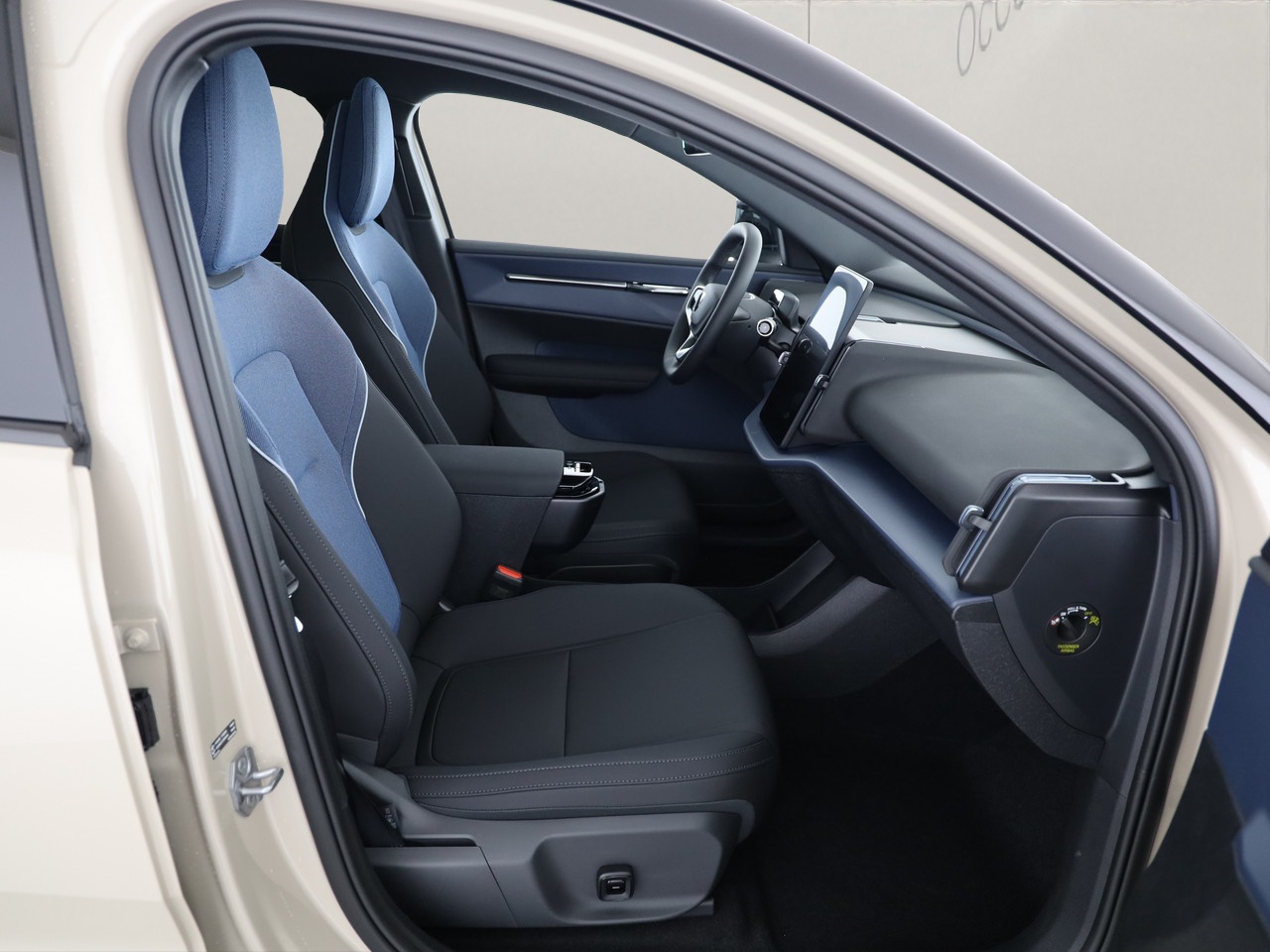 VOLVO EX30 CC E60 Twin Performance AWD-image-8