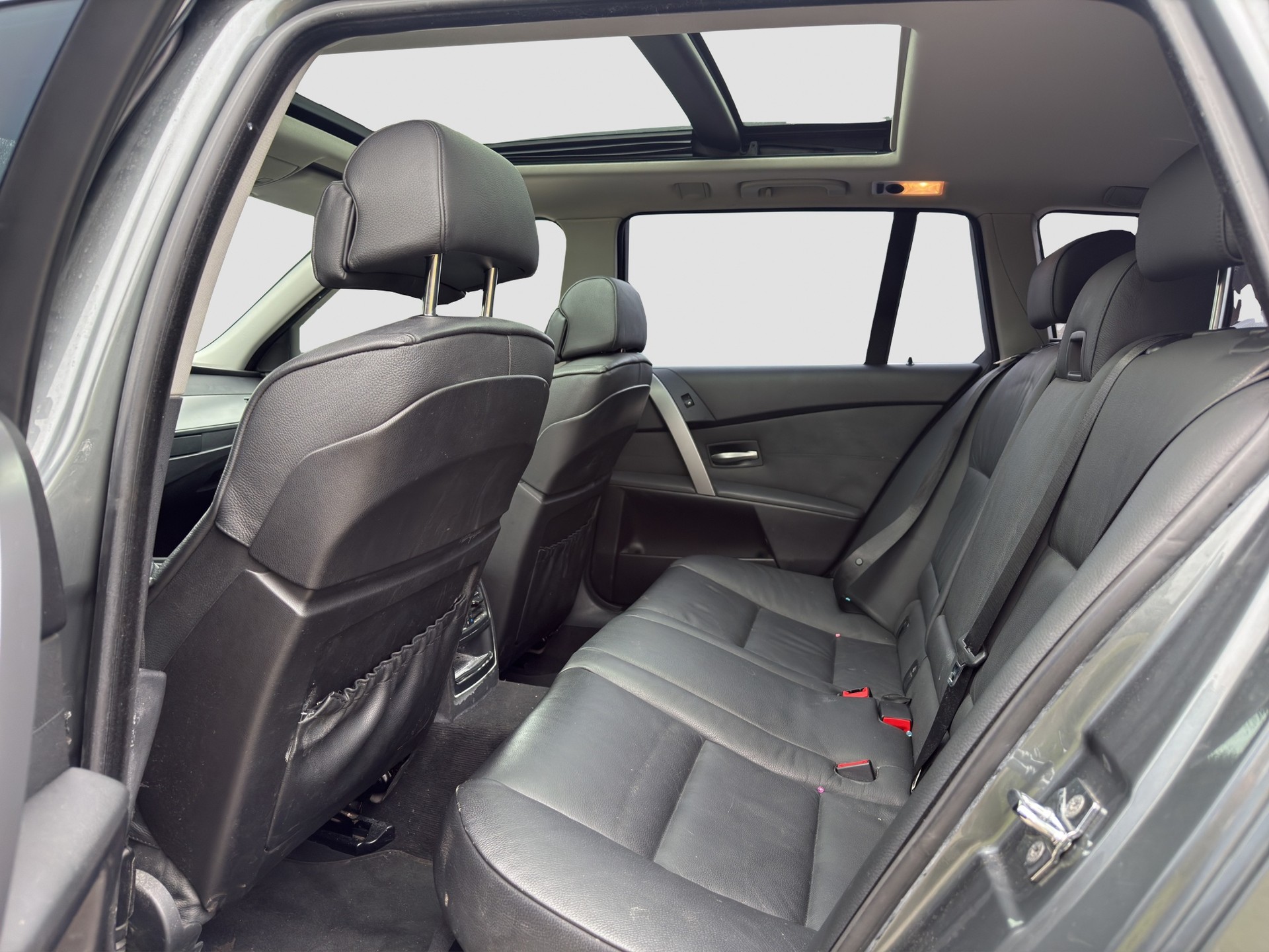 BMW 535d Touring ** Frisch ab Service **-image-14