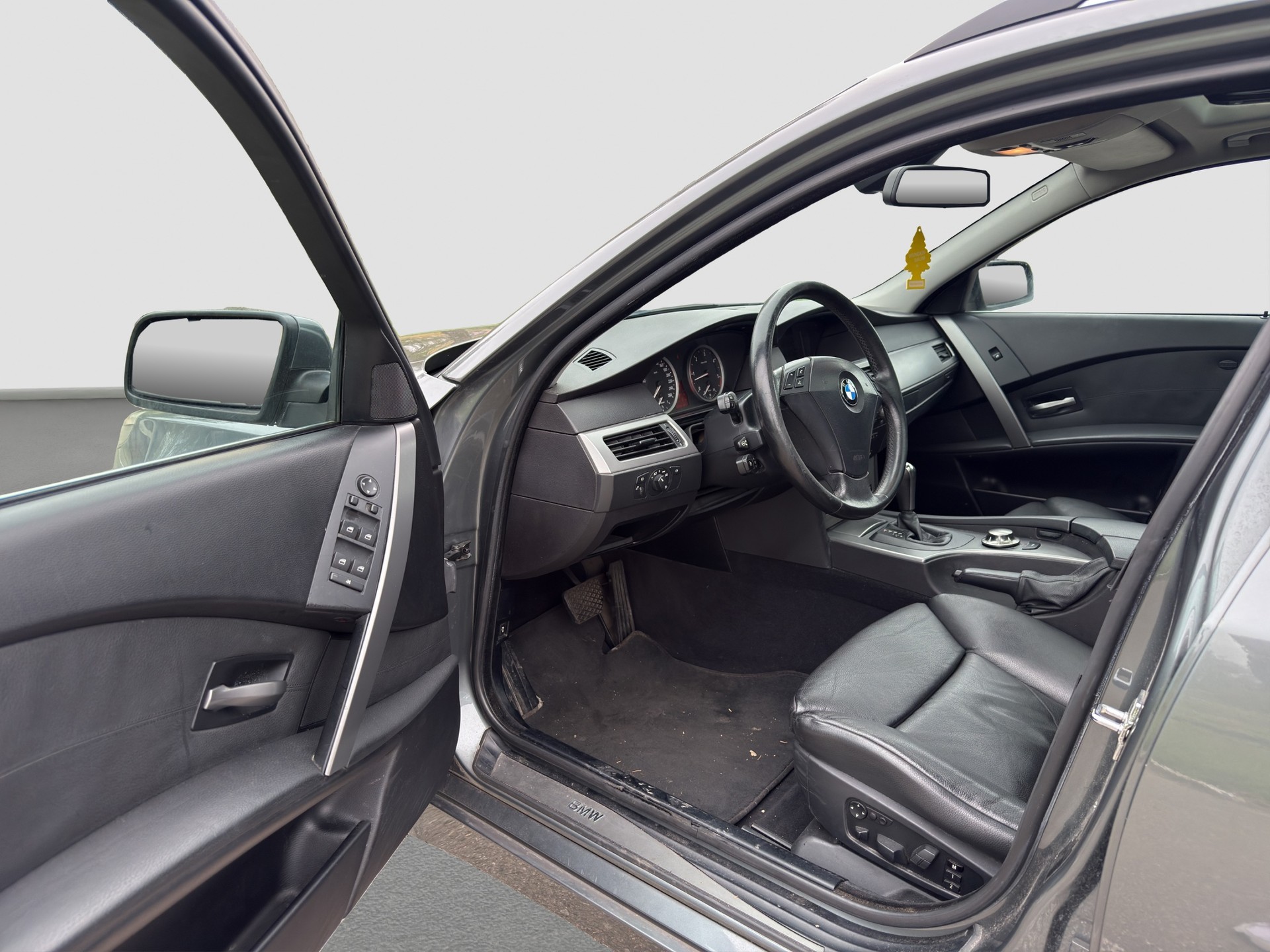 BMW 535d Touring ** Frisch ab Service **-image-12