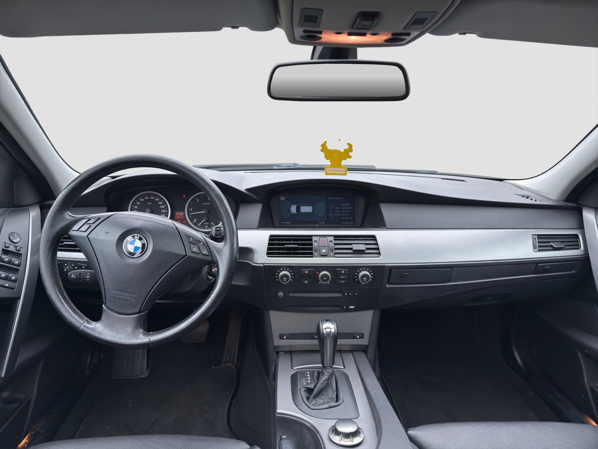 BMW 535d Touring ** Frisch ab Service **-image-10