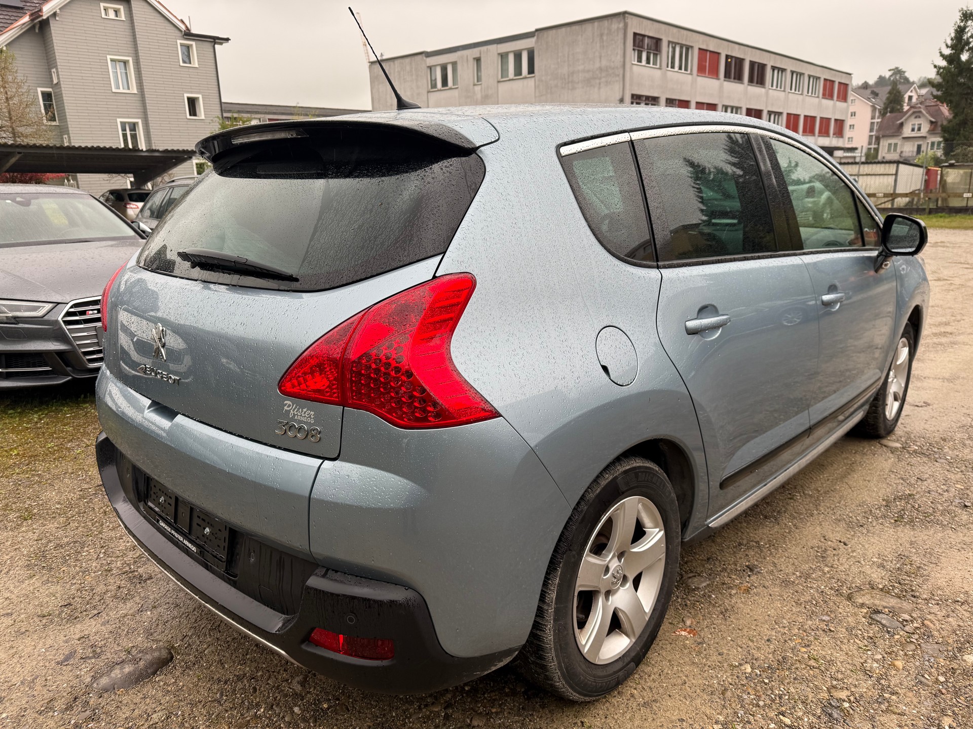 PEUGEOT 3008 HYbrid4 2.0 HDI EGS6-image-4