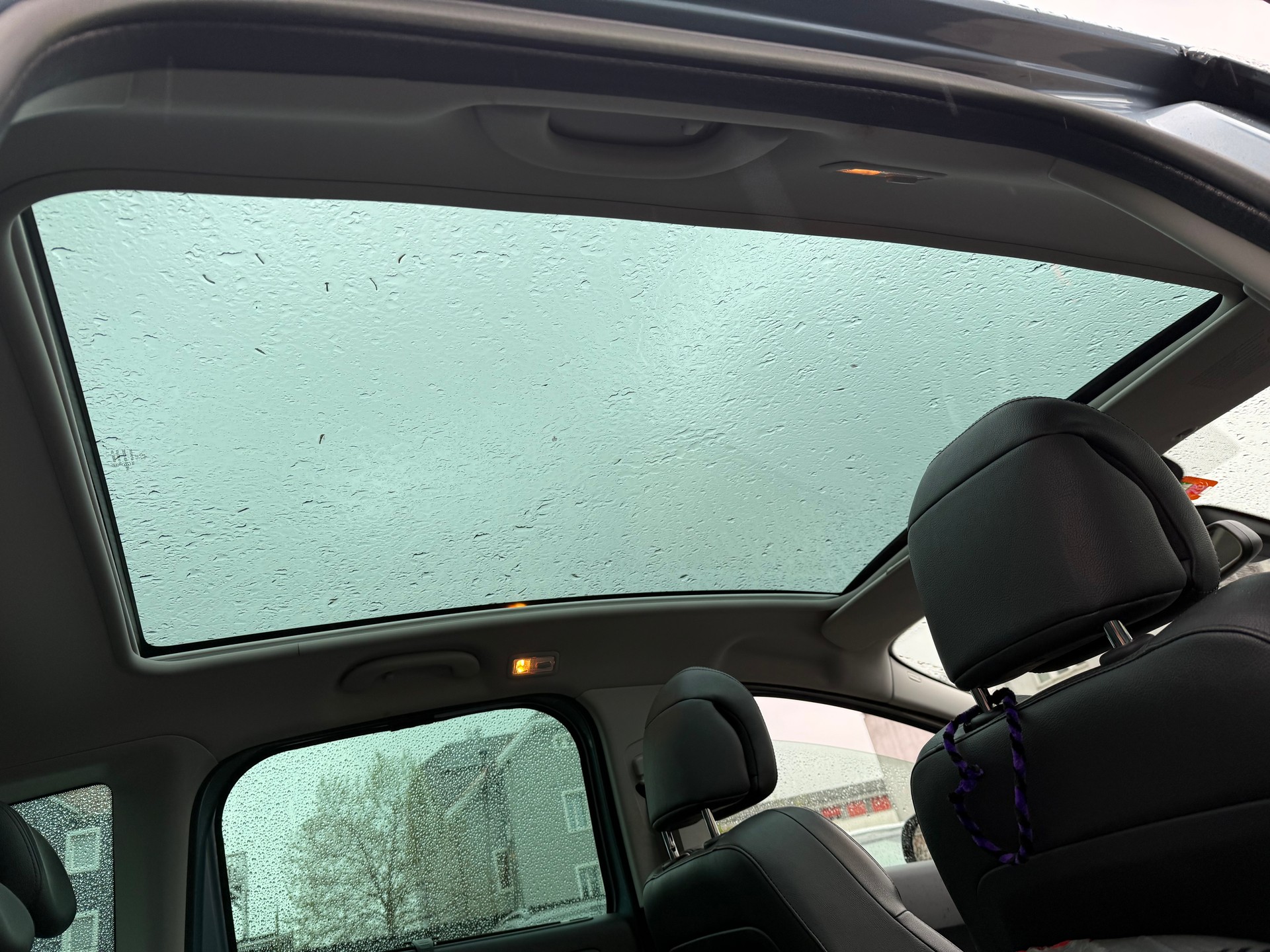 PEUGEOT 3008 HYbrid4 2.0 HDI EGS6-image-8