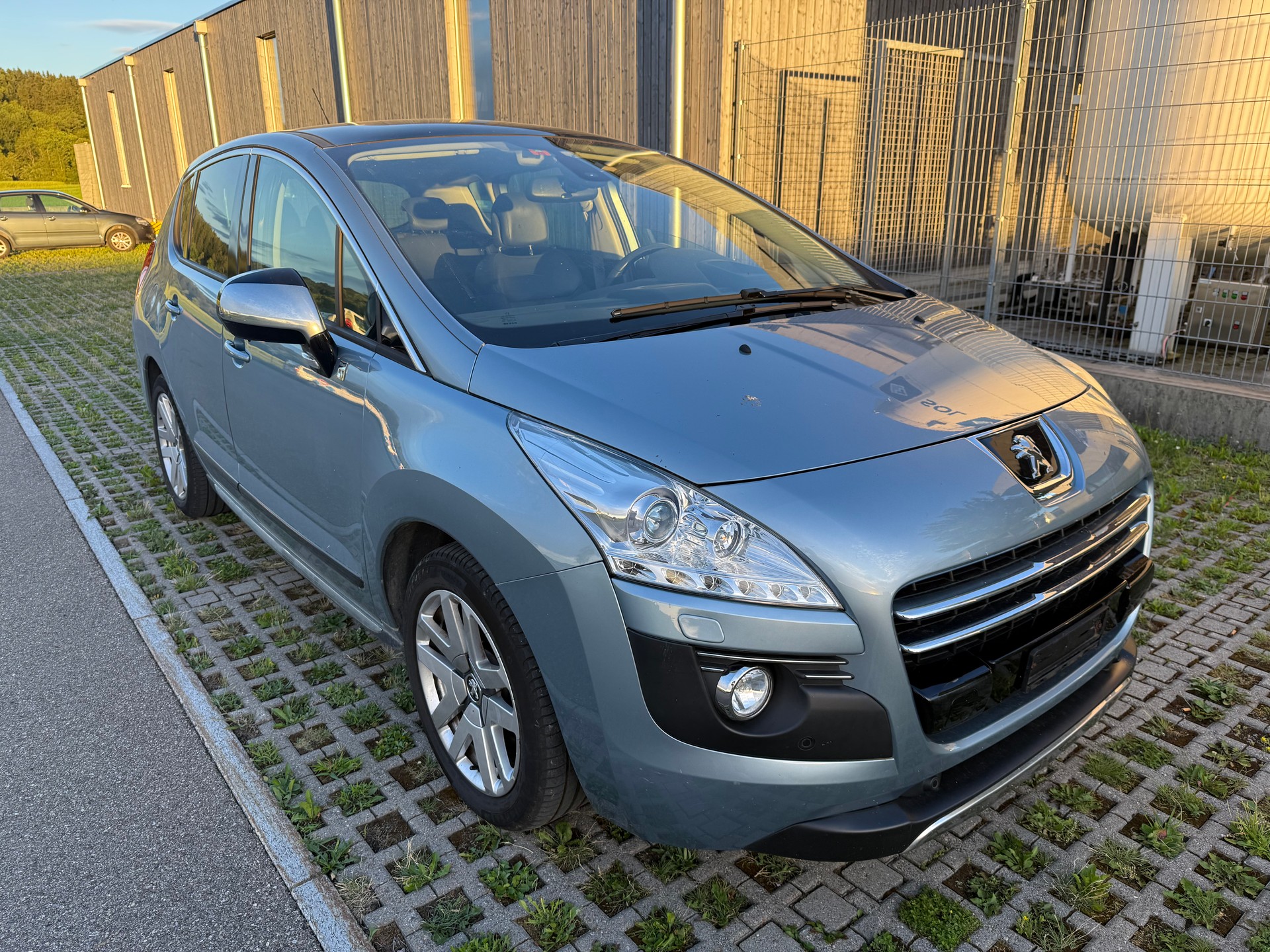 PEUGEOT 3008 HYbrid4 2.0 HDI EGS6