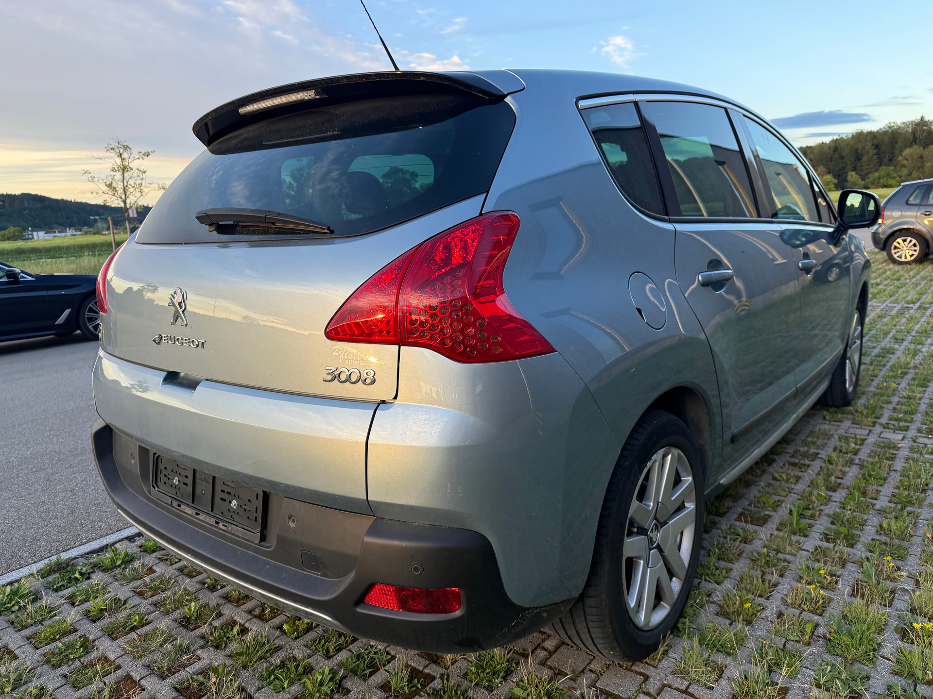 PEUGEOT 3008 HYbrid4 2.0 HDI EGS6-image-15
