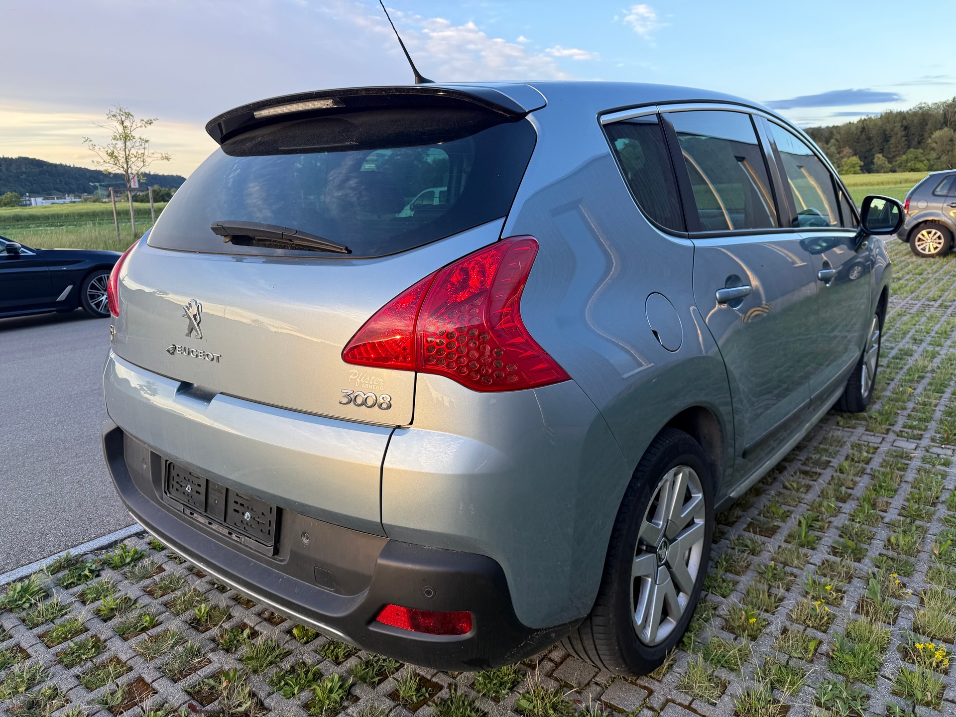 PEUGEOT 3008 HYbrid4 2.0 HDI EGS6-image-11