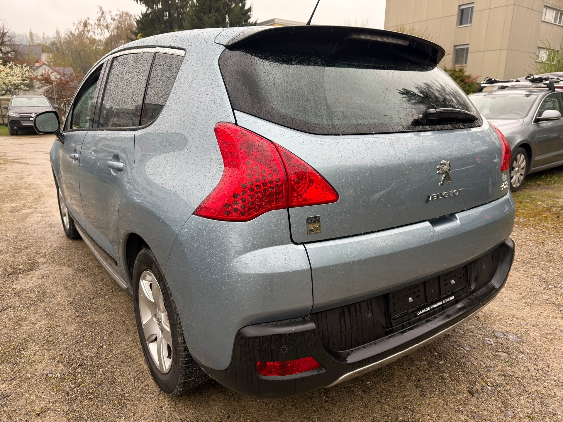 PEUGEOT 3008 HYbrid4 2.0 HDI EGS6-image-17