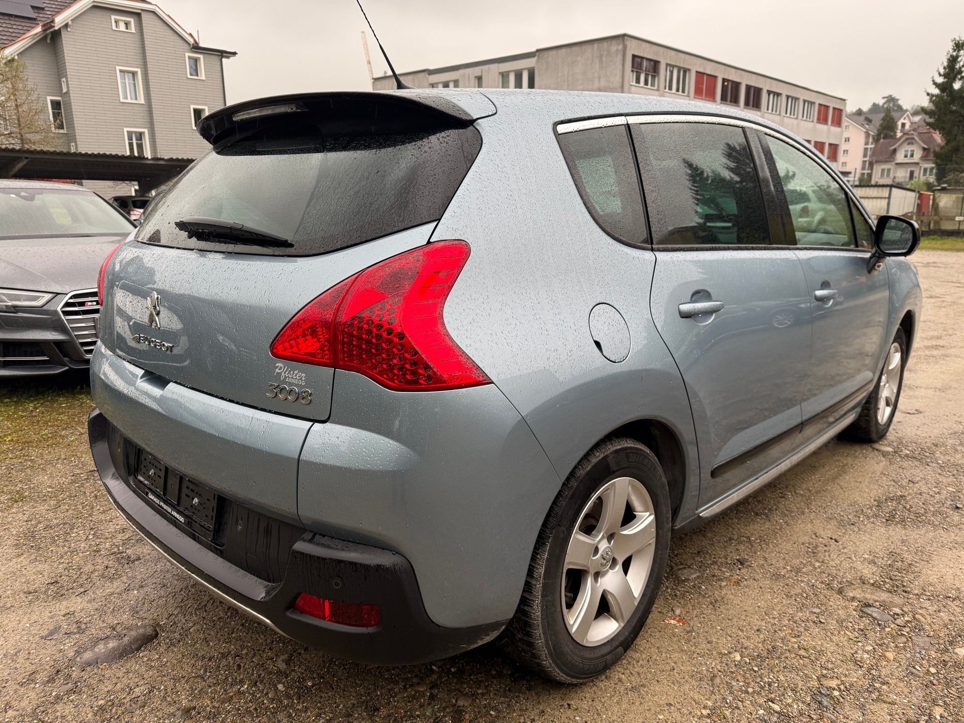 PEUGEOT 3008 HYbrid4 2.0 HDI EGS6-image-16