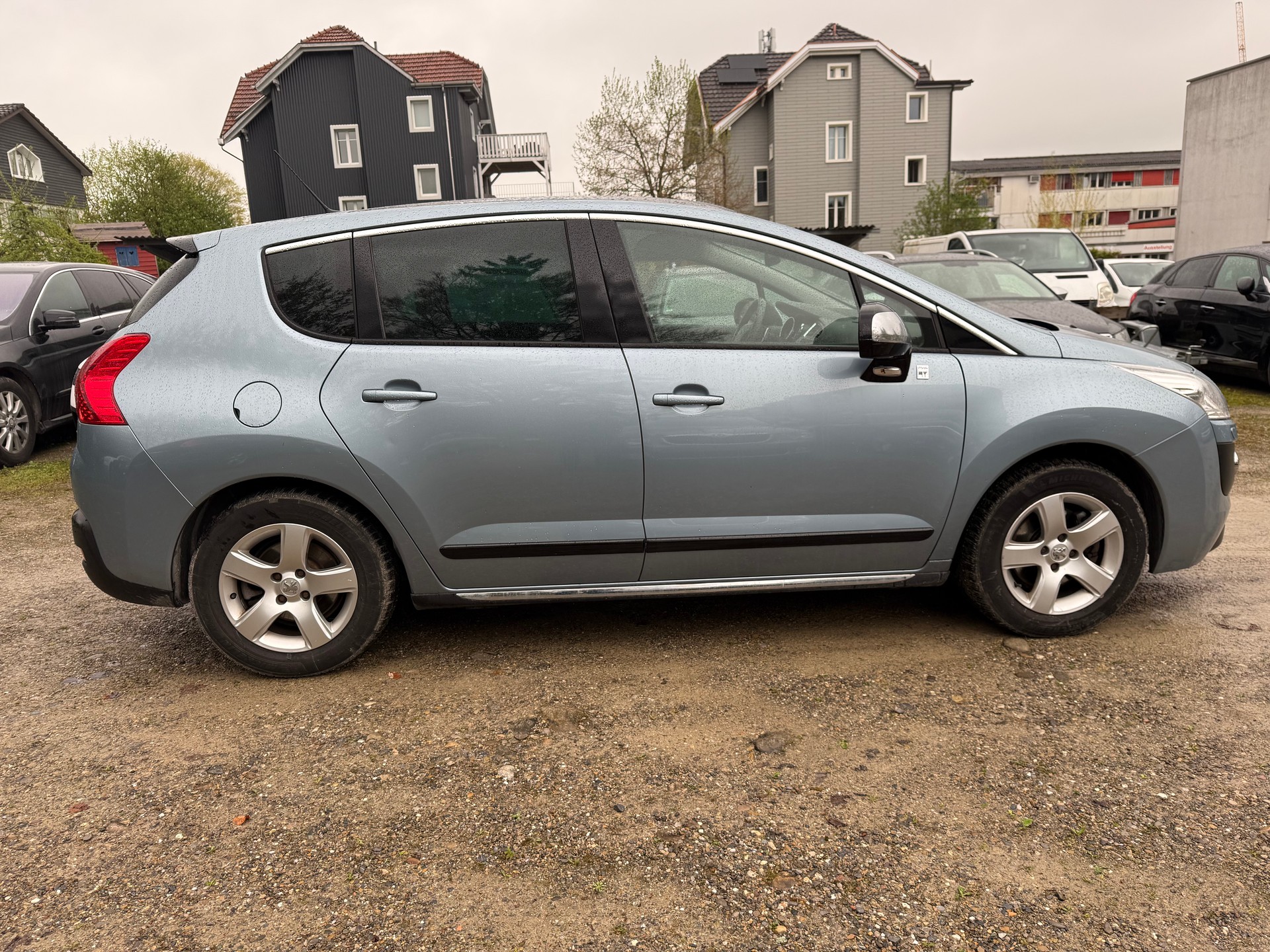 PEUGEOT 3008 HYbrid4 2.0 HDI EGS6-image-7
