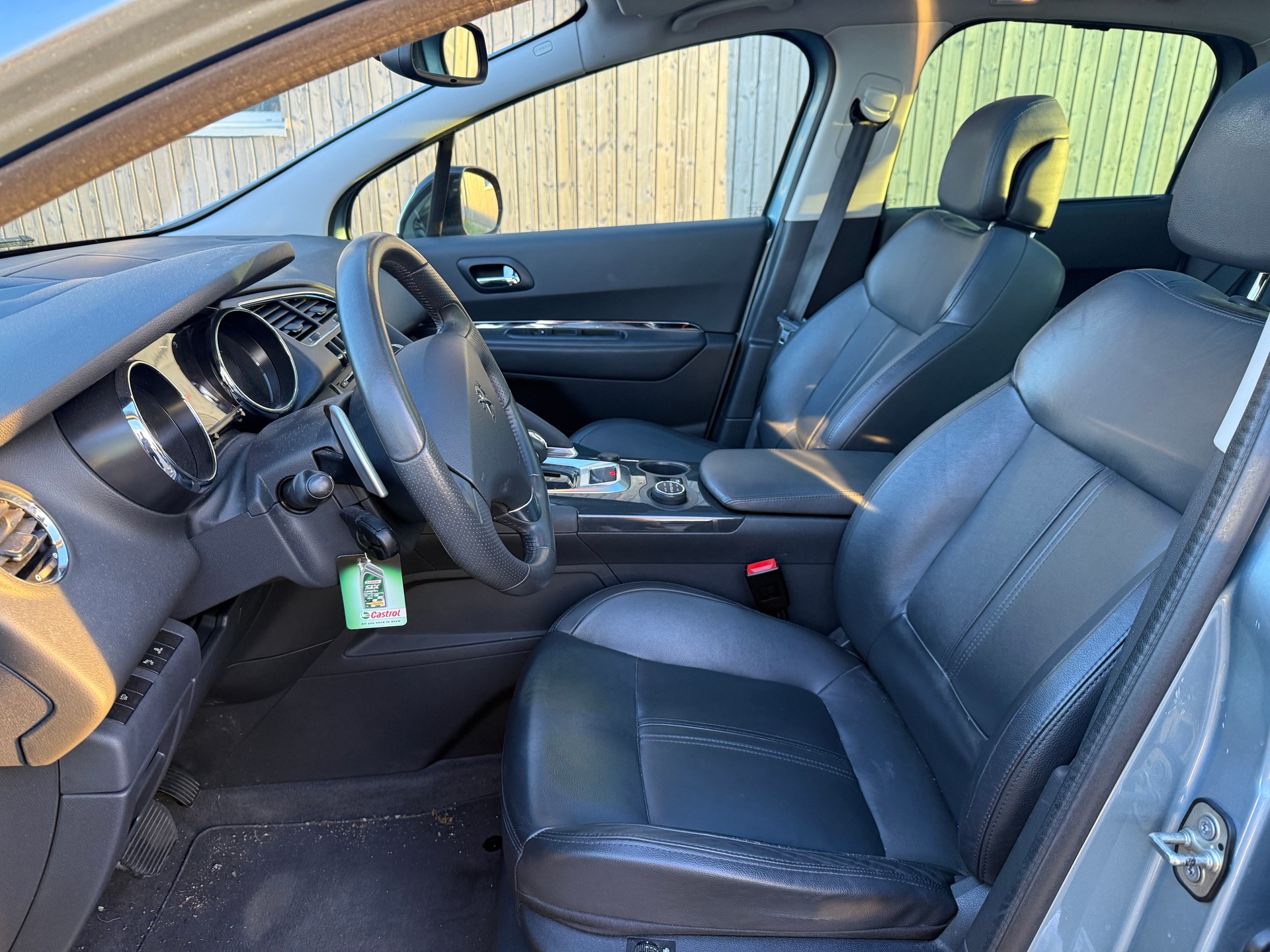 PEUGEOT 3008 HYbrid4 2.0 HDI EGS6-image-6