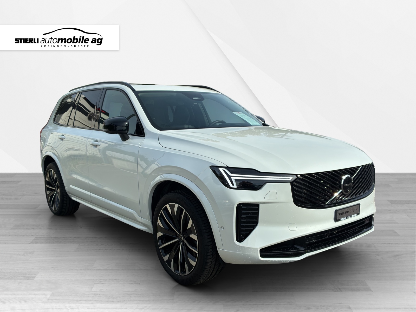 VOLVO XC90 2.0 T8 TE Ultra Dark eAWD-showroom-element-2